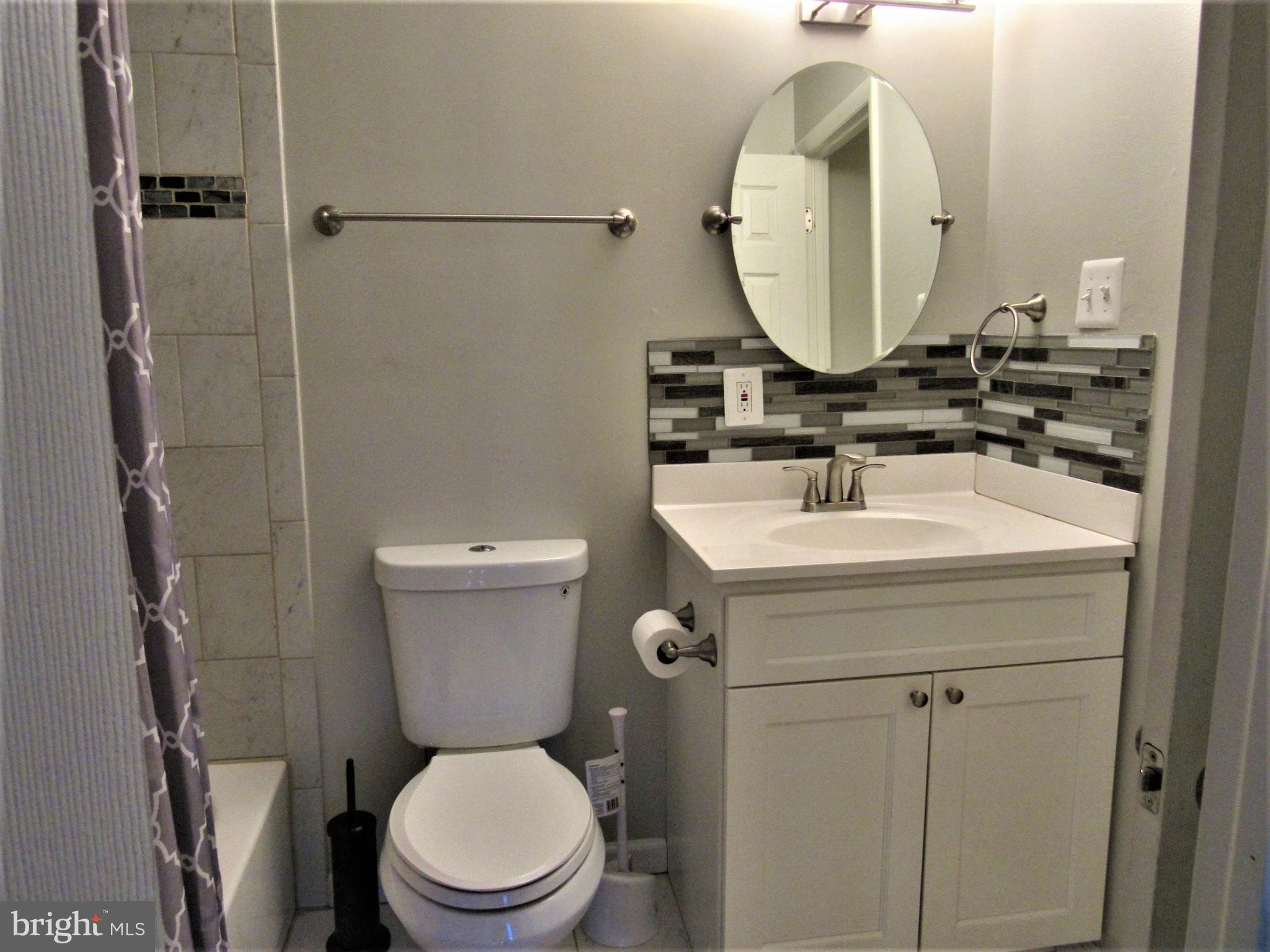 STRAWBERRY HILL - Residential Lease