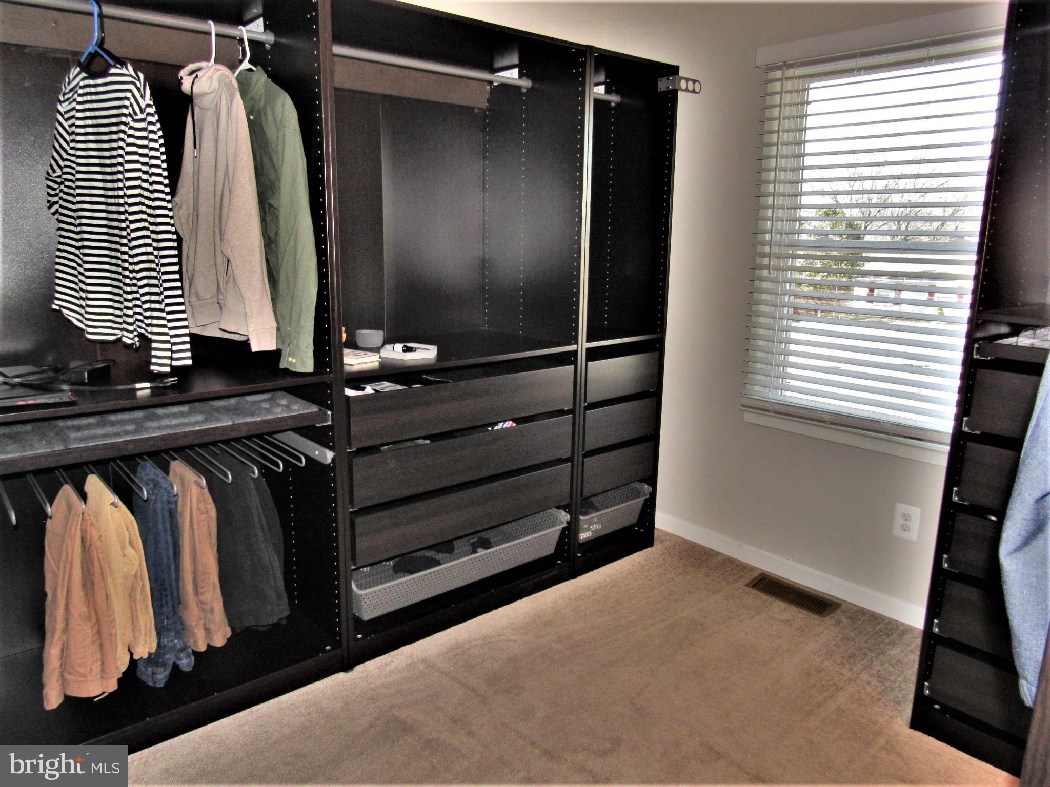 STRAWBERRY HILL - Residential Lease