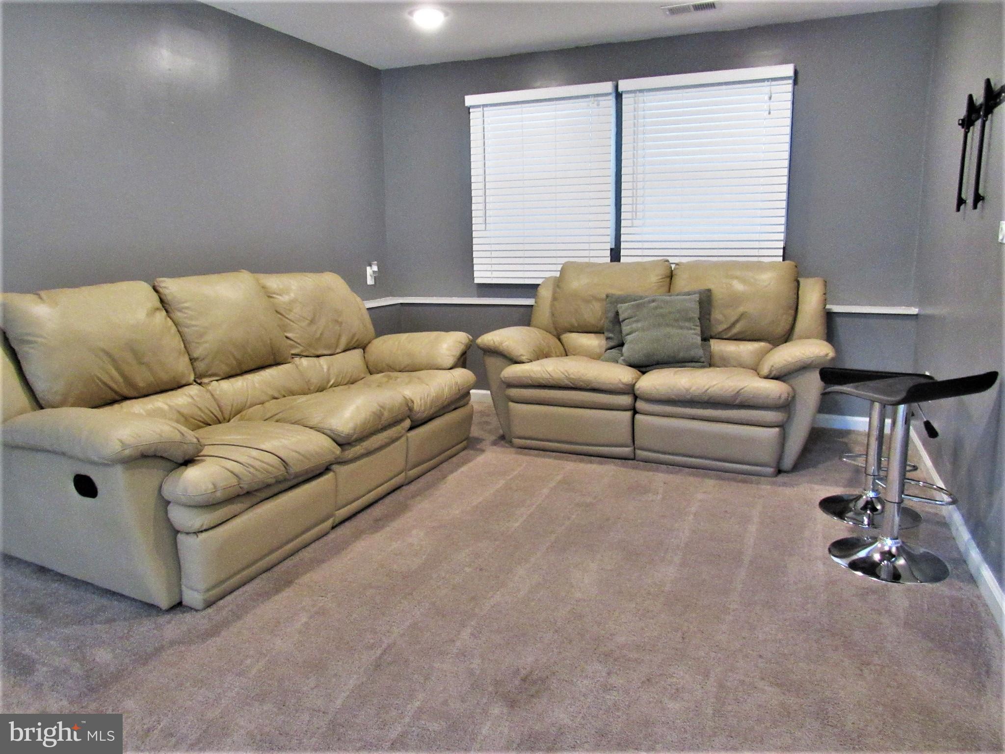 STRAWBERRY HILL - Residential Lease