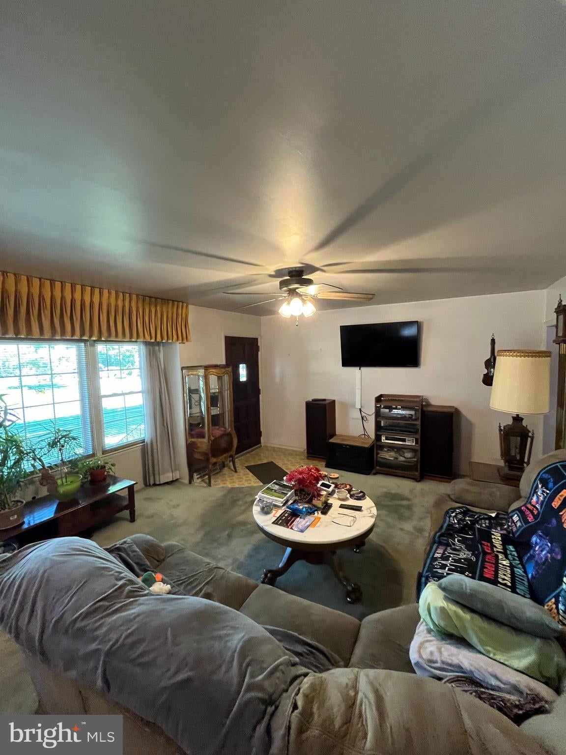 606 HAMILTON DRIVE