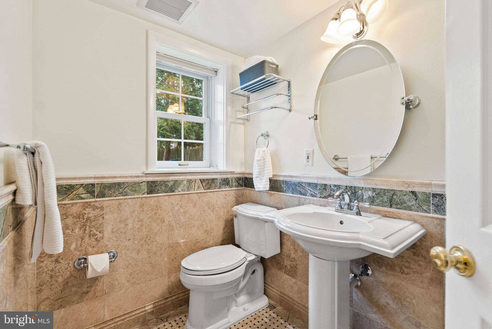 WAYNEWOOD - Residential