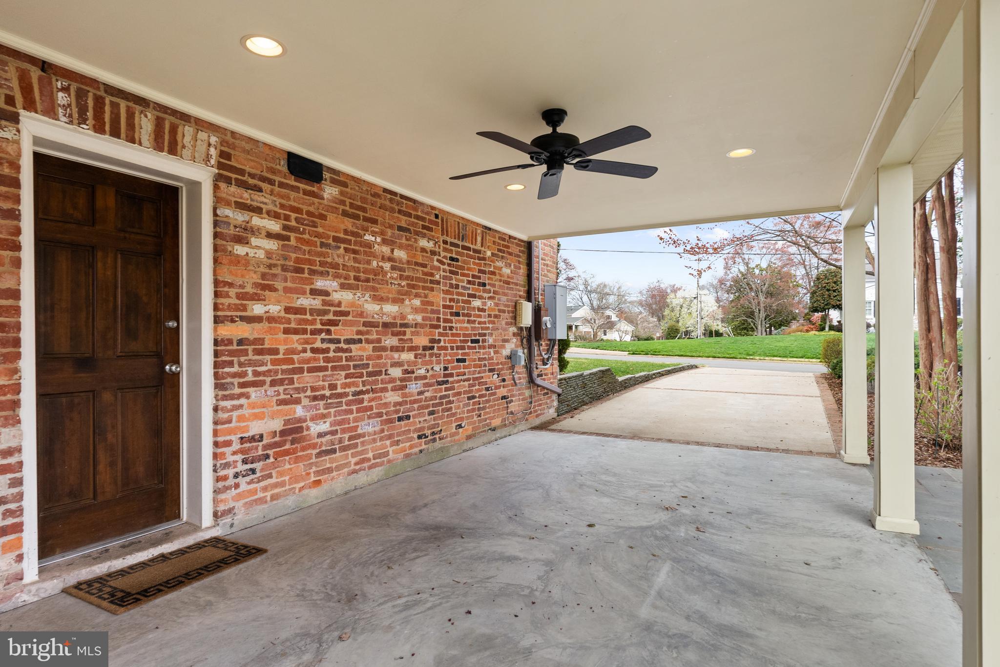 WAYNEWOOD - Residential