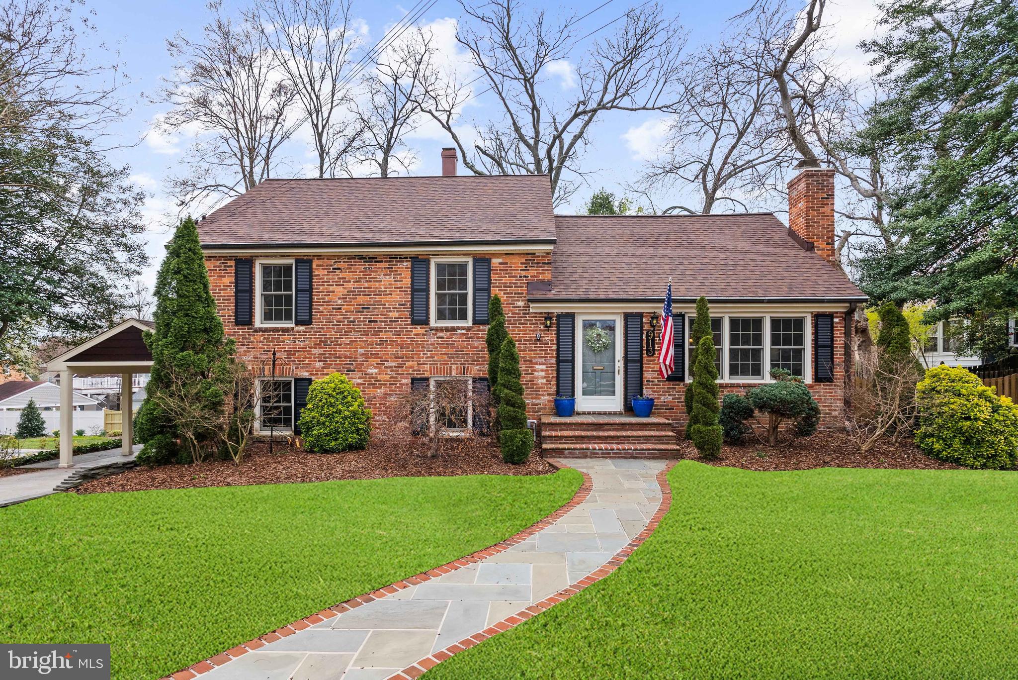 WAYNEWOOD - Residential