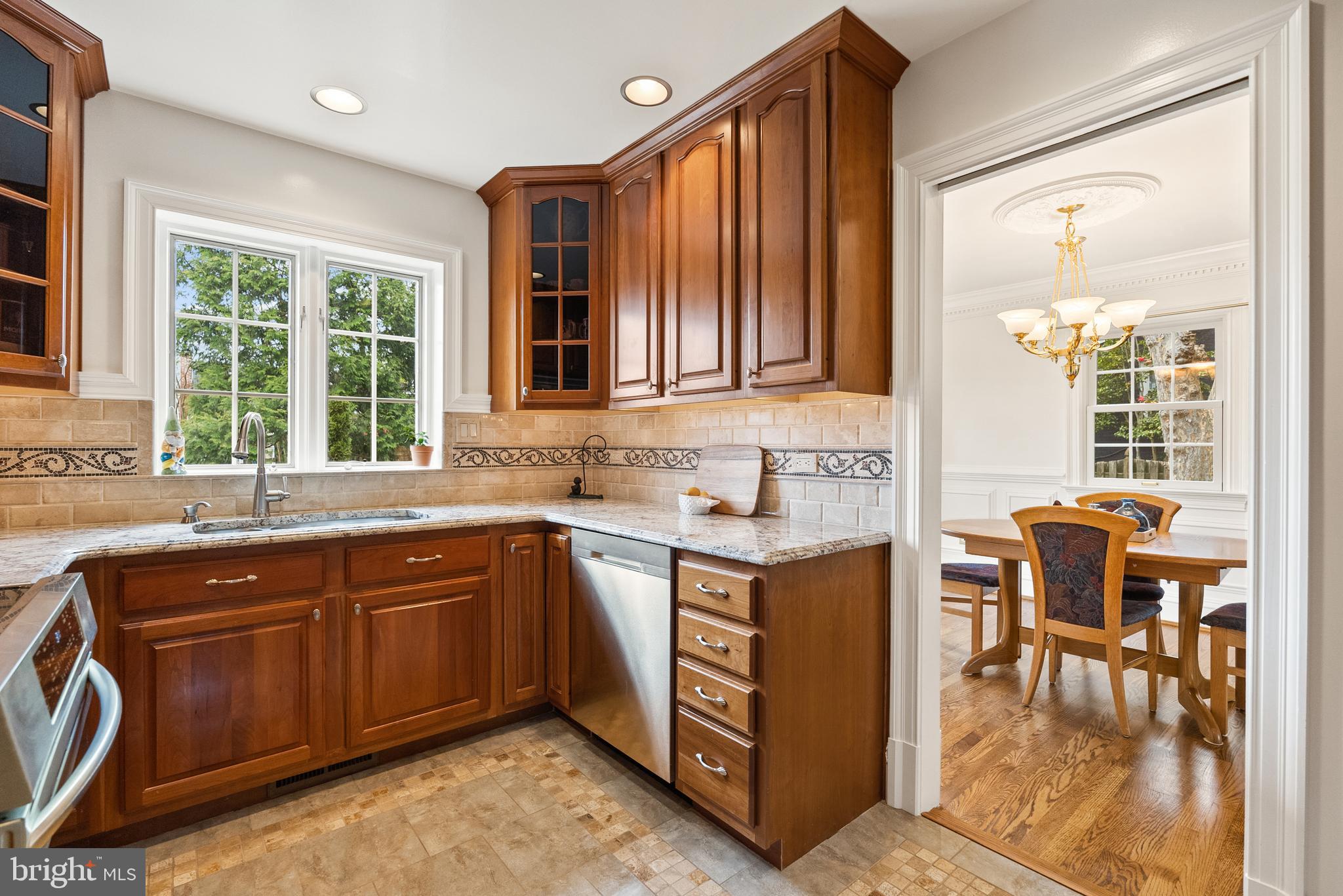 WAYNEWOOD - Residential