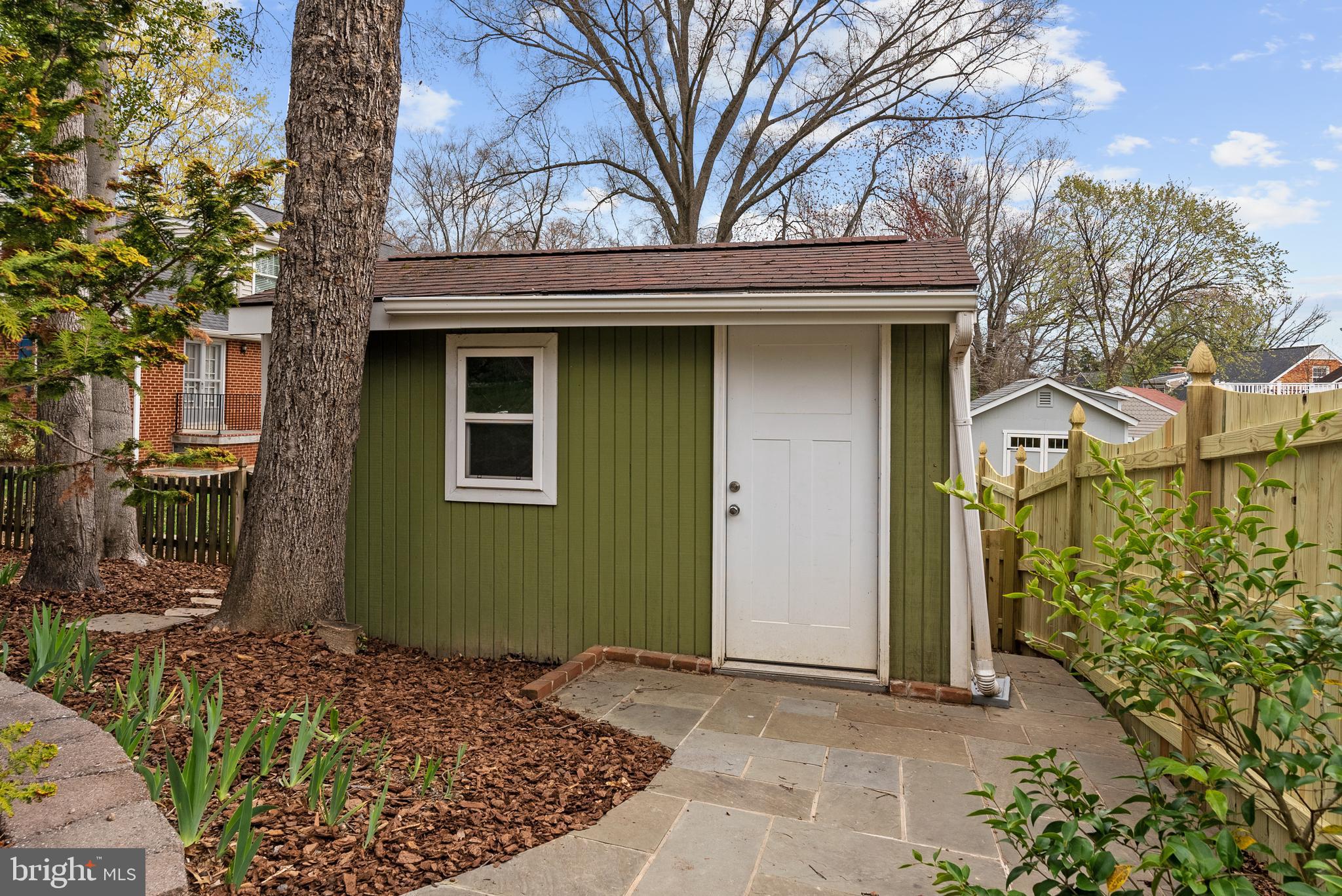 WAYNEWOOD - Residential