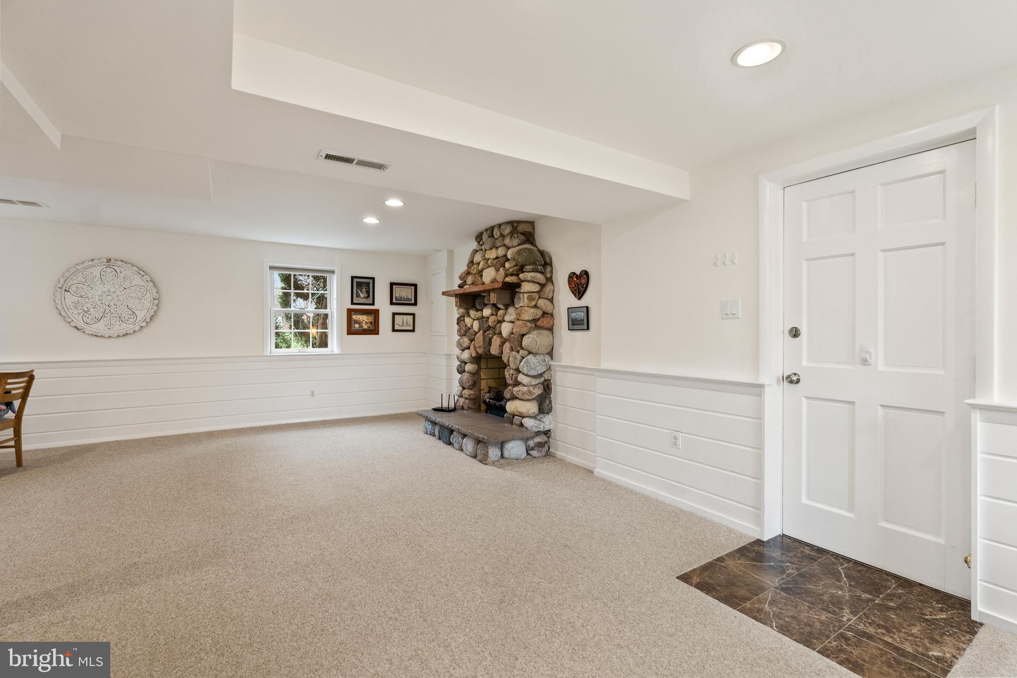 WAYNEWOOD - Residential