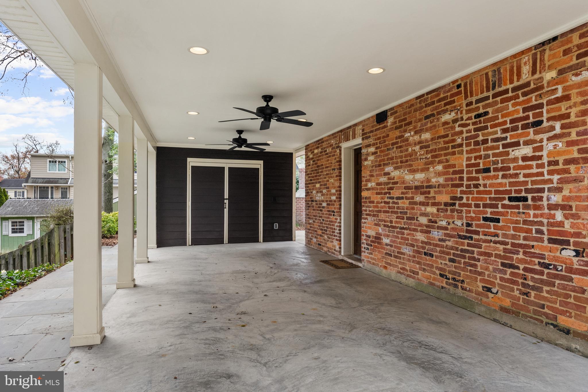 WAYNEWOOD - Residential