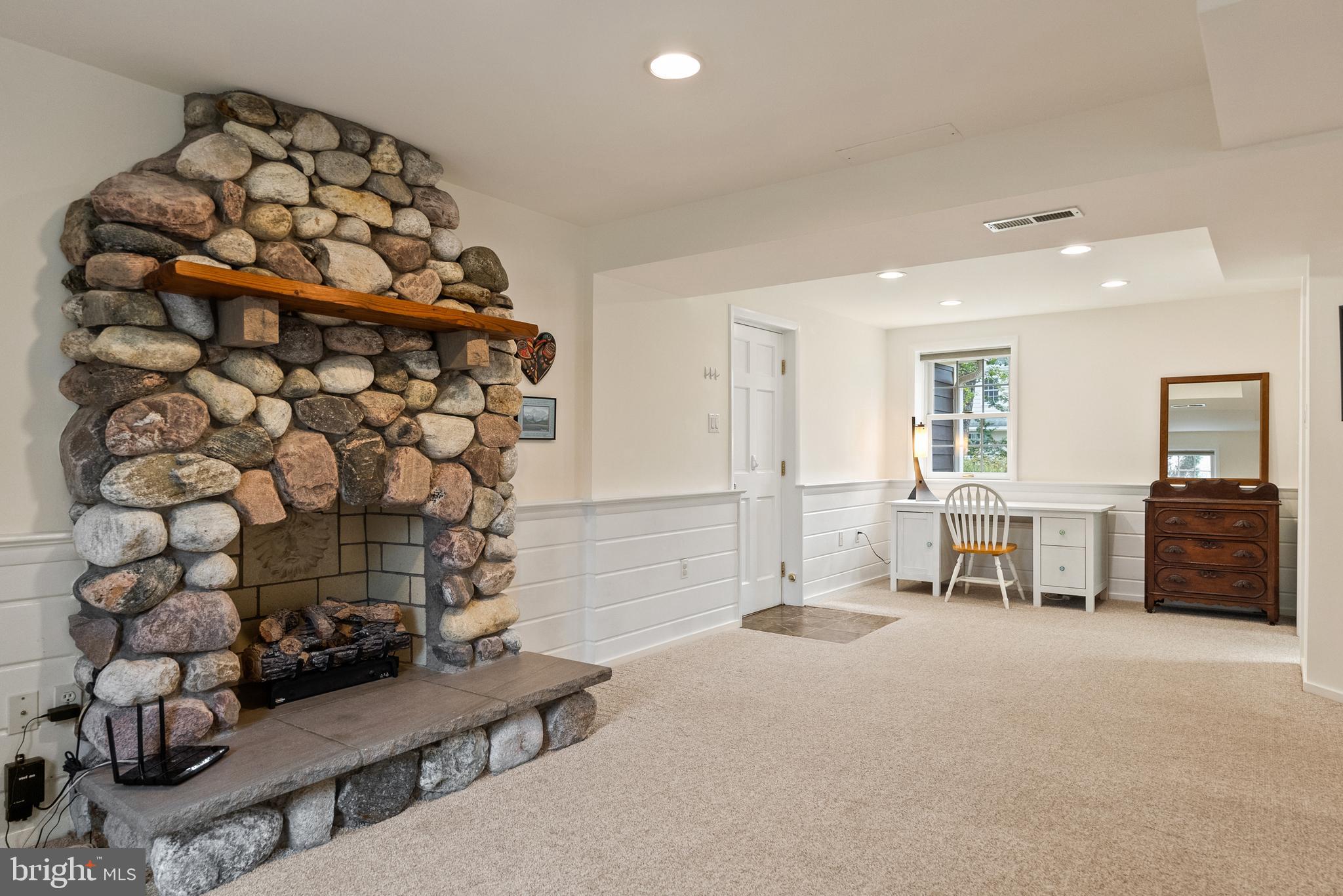 WAYNEWOOD - Residential