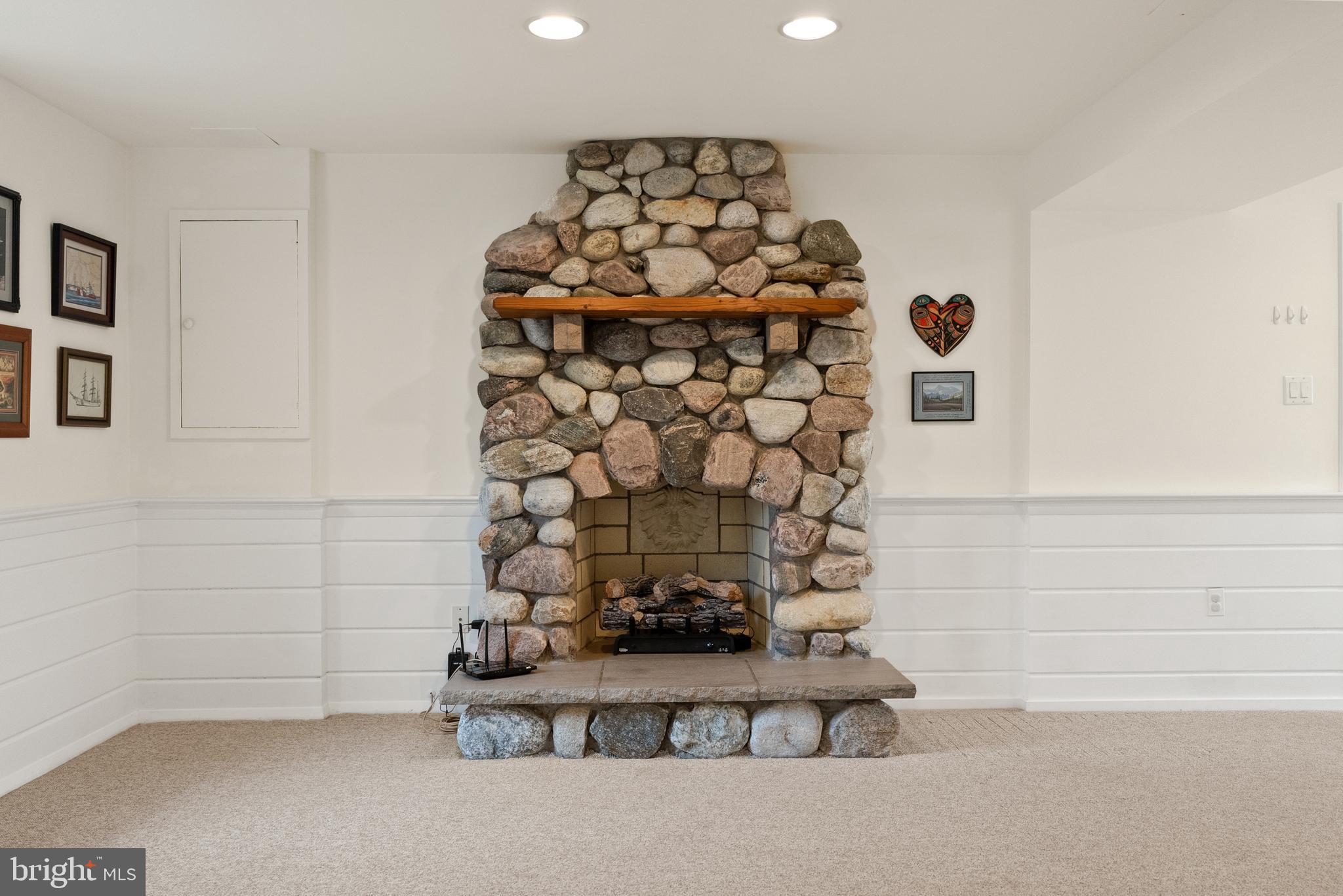 WAYNEWOOD - Residential