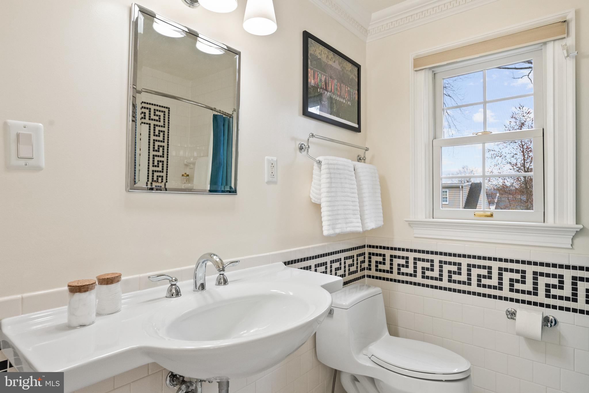 WAYNEWOOD - Residential