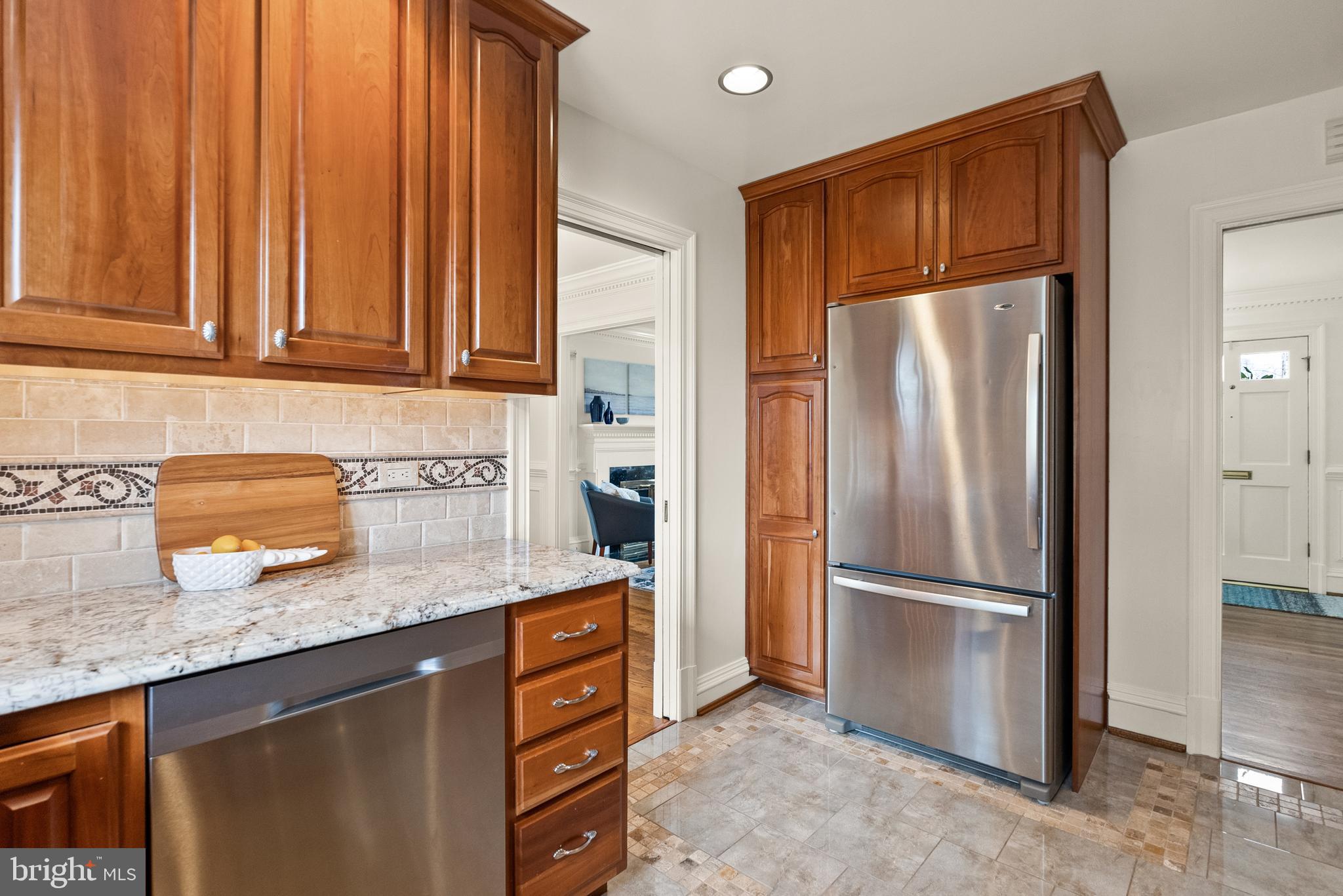 WAYNEWOOD - Residential