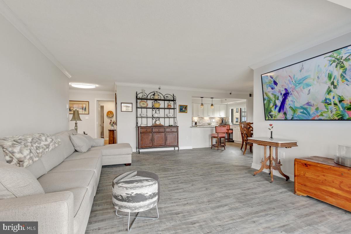 LEISURE WORLD - Residential