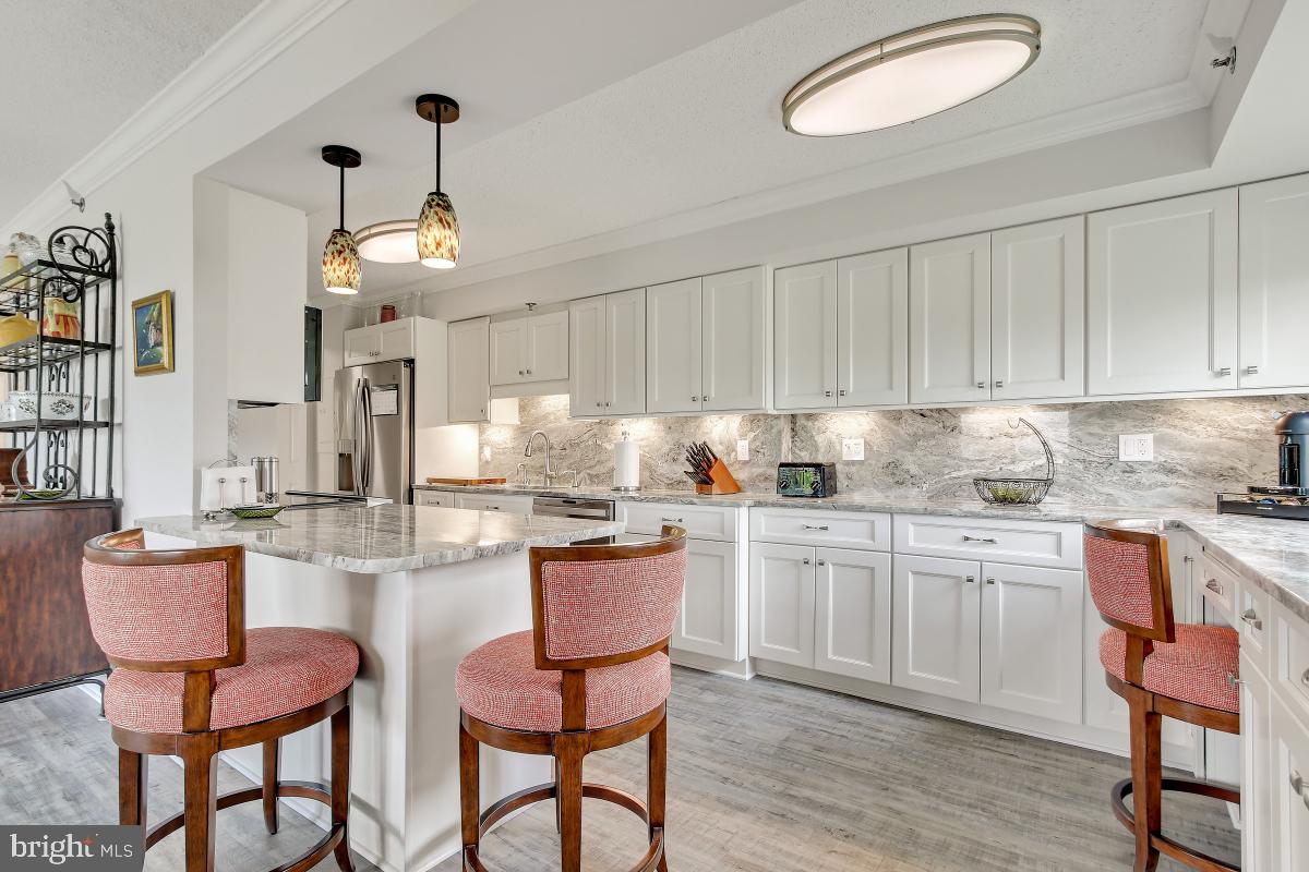 LEISURE WORLD - Residential