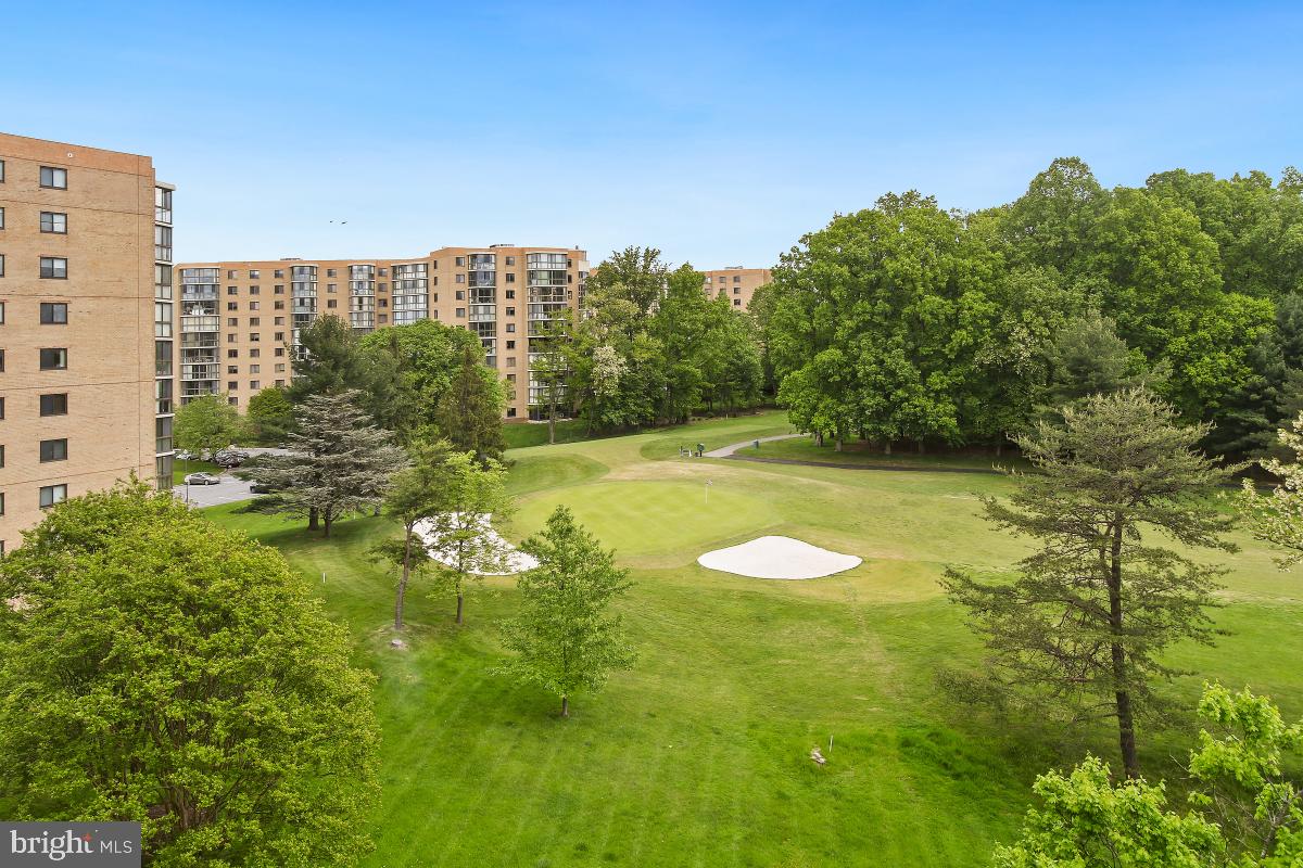 LEISURE WORLD - Residential