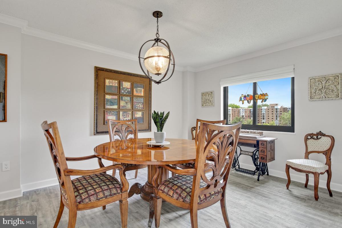 LEISURE WORLD - Residential