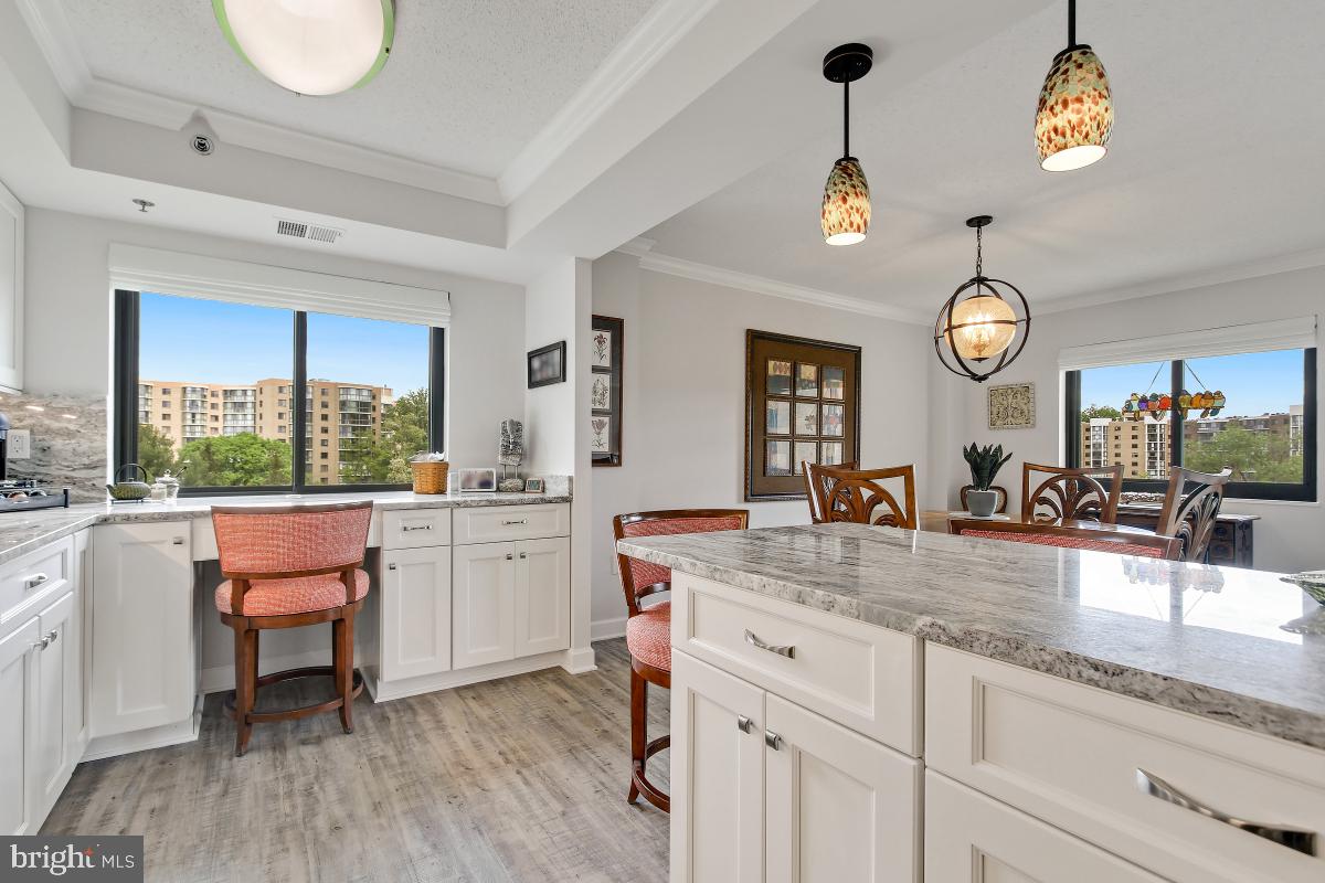 LEISURE WORLD - Residential