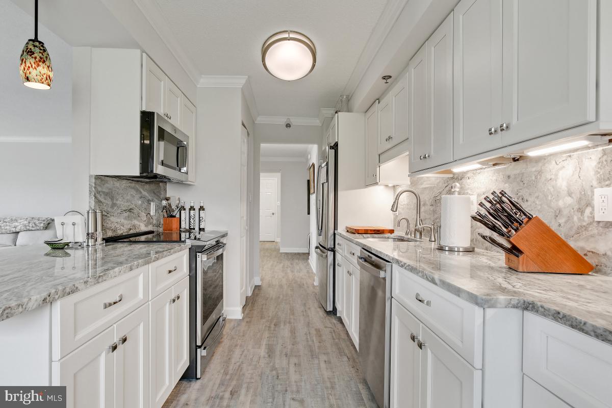 LEISURE WORLD - Residential