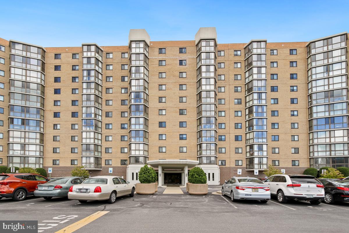 LEISURE WORLD - Residential