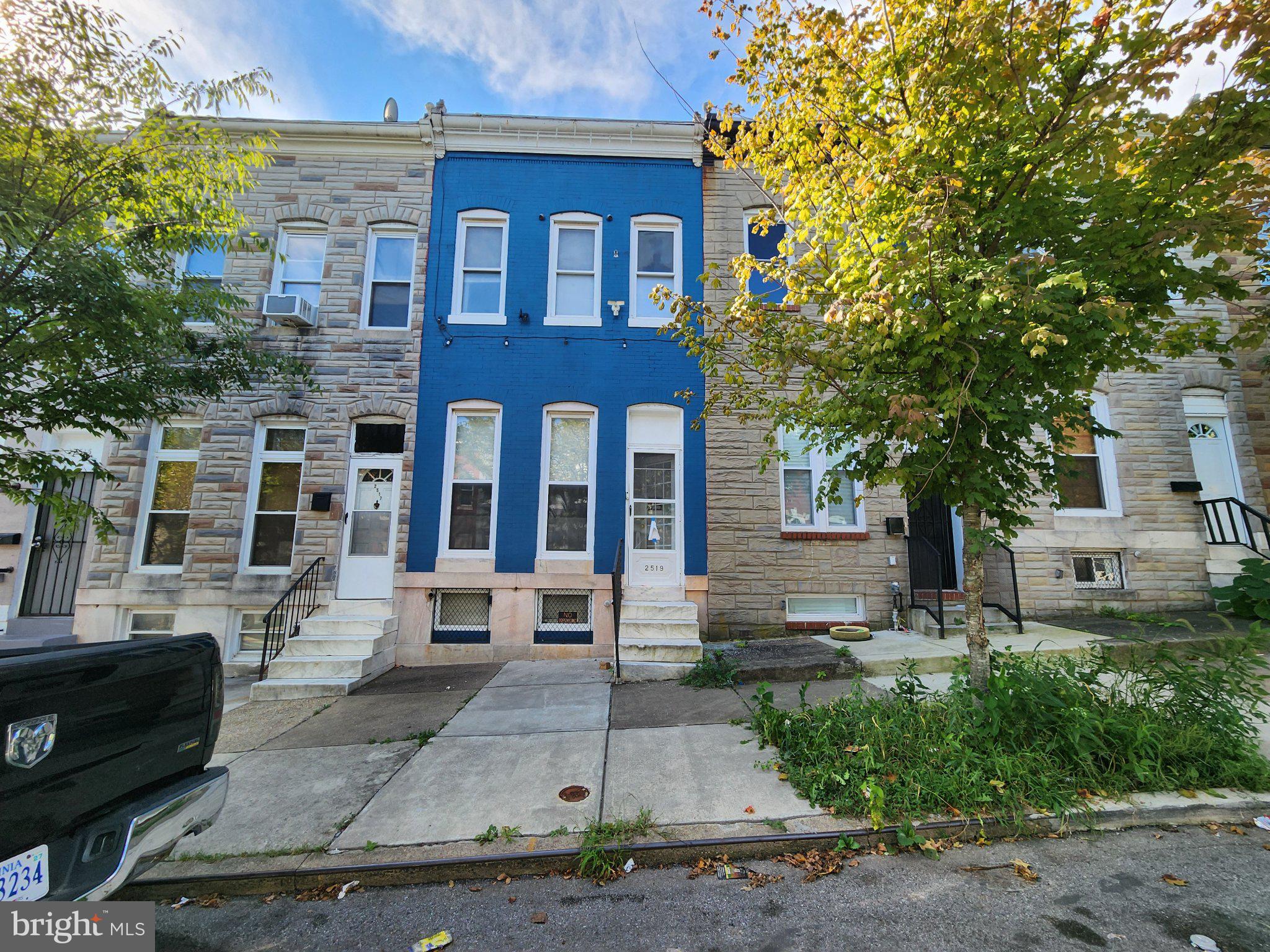 2519 W FAYETTE STREET