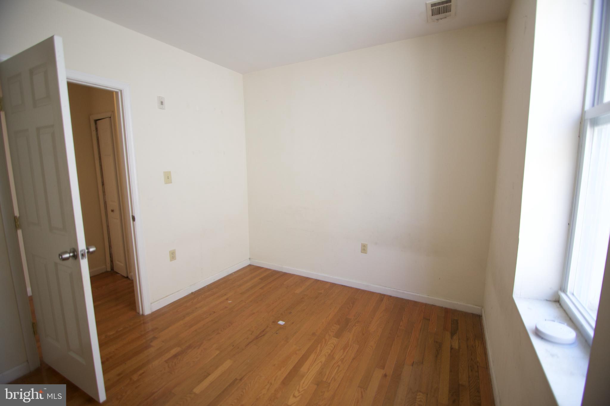 TEMPLE UNIVERSITY - Residential Lease