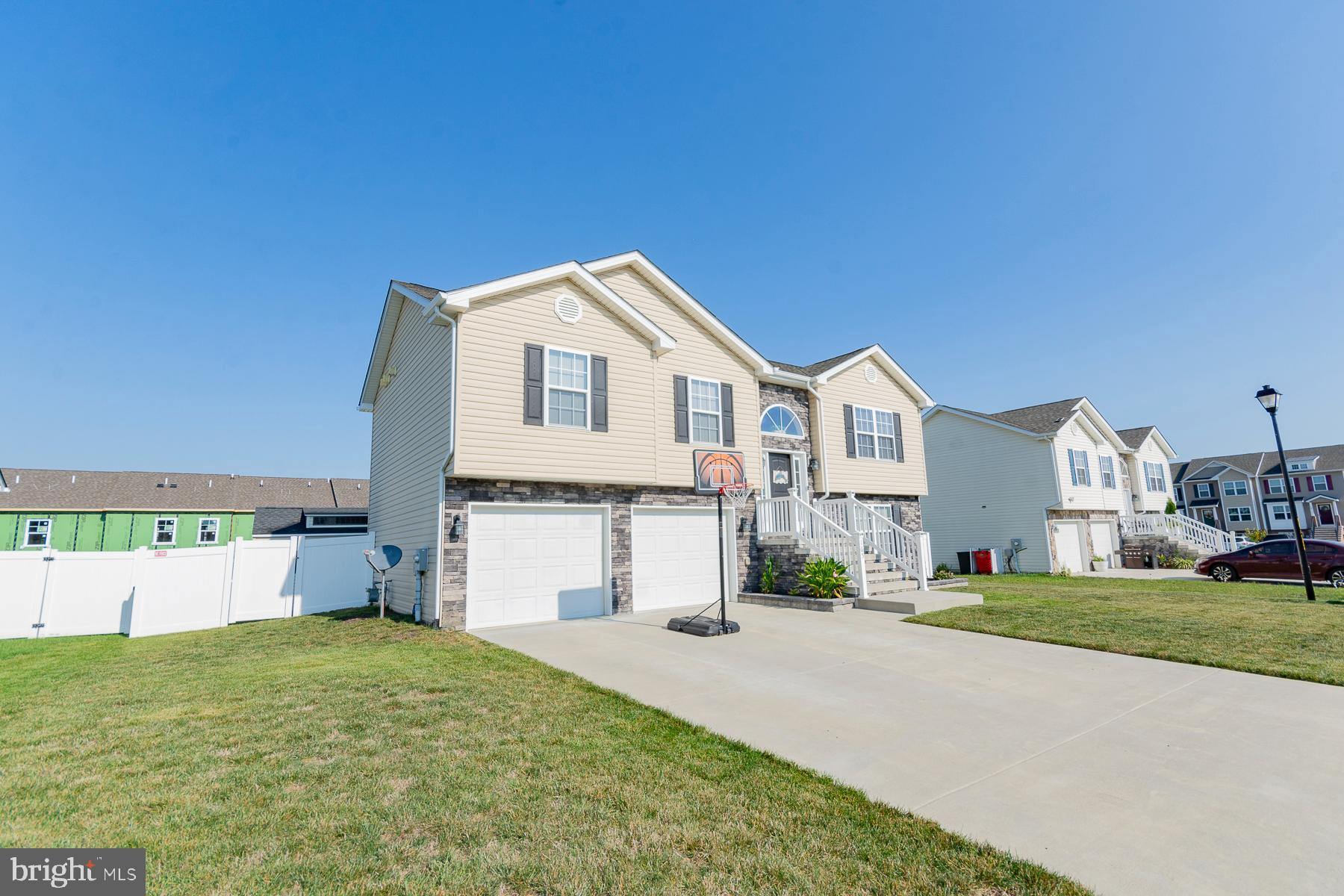 HERITAGE HILLS - Residential