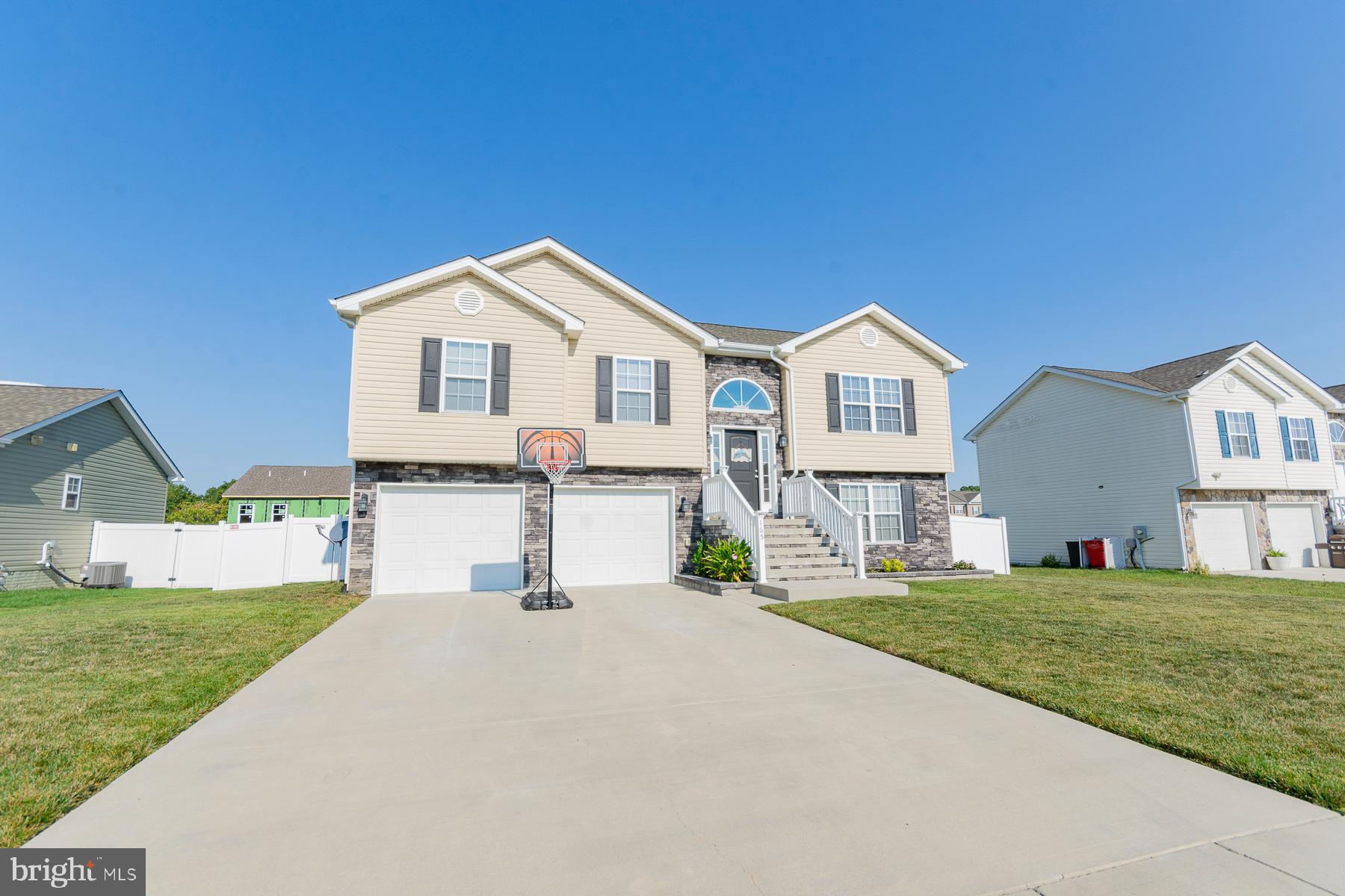 HERITAGE HILLS - Residential