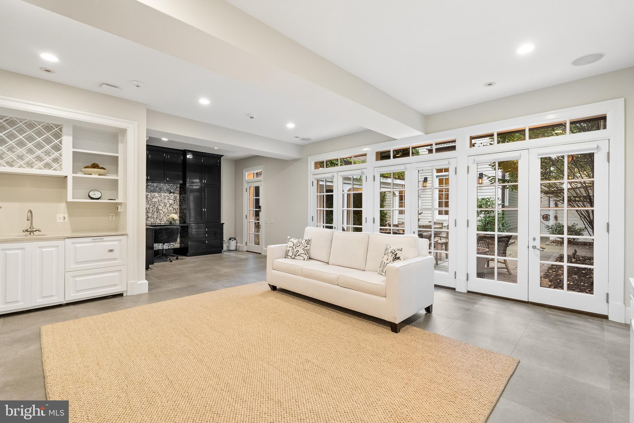 GEORGETOWN - Residential
