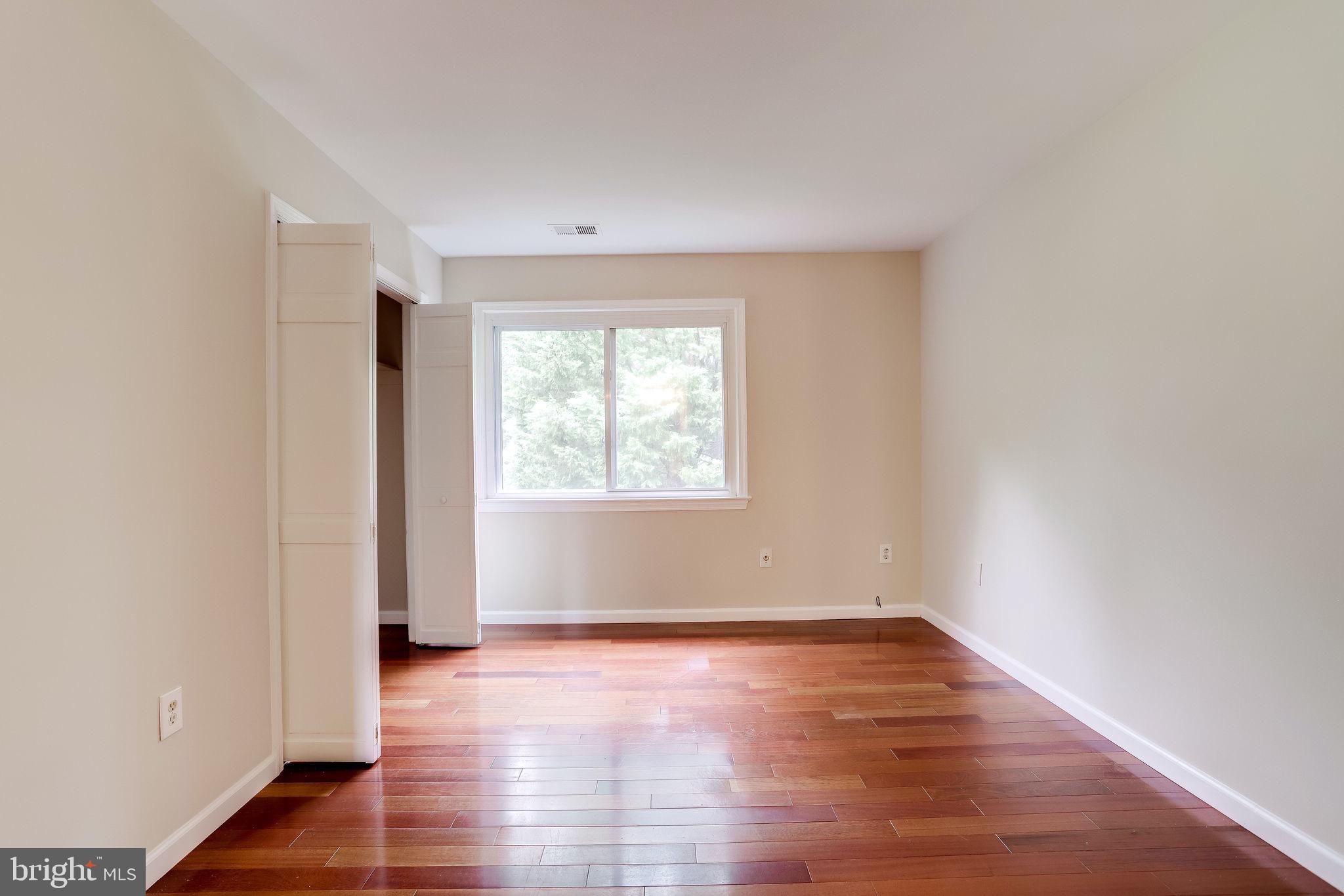 COURTS OF CHANDON - Residential