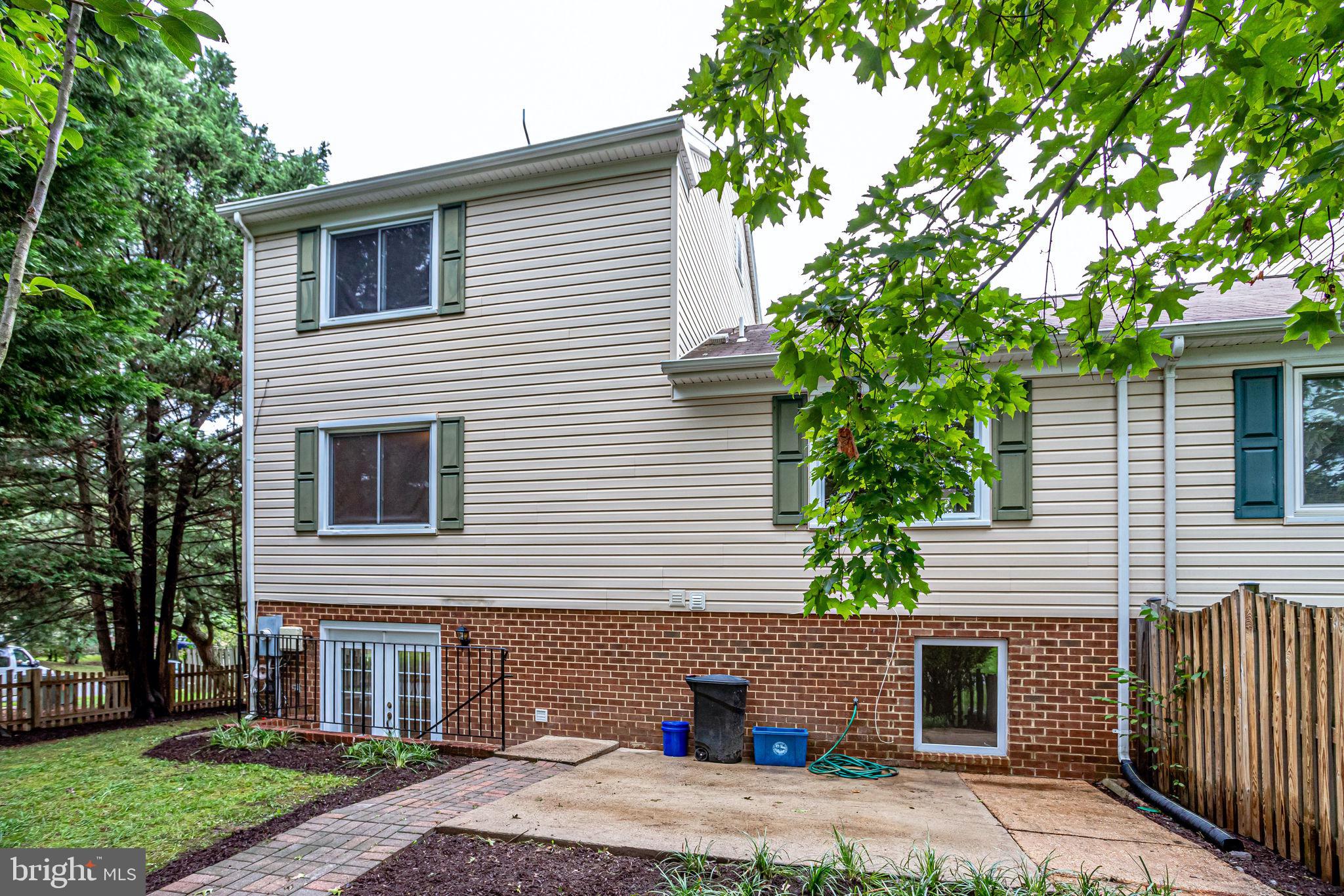 COURTS OF CHANDON - Residential