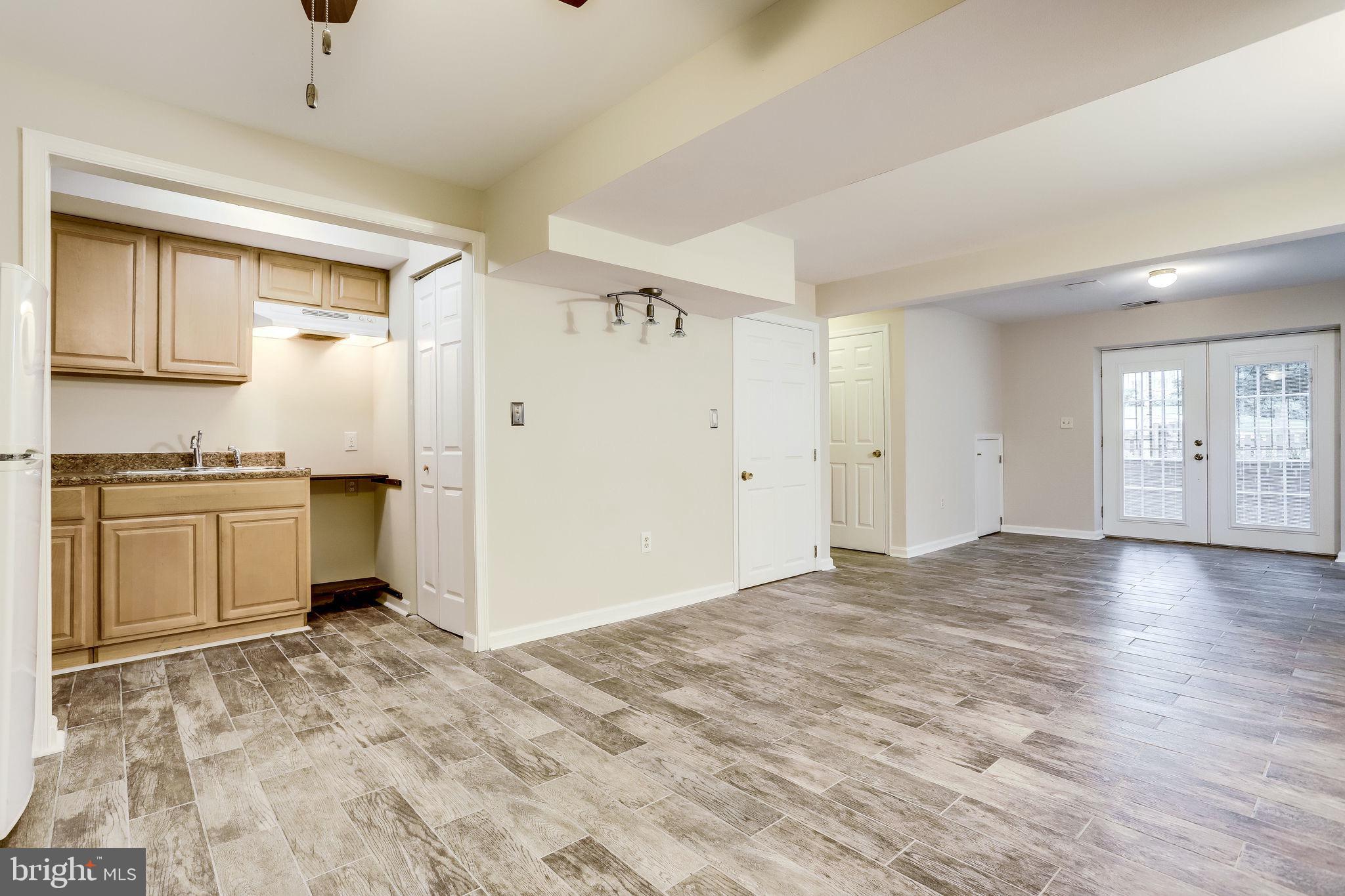 COURTS OF CHANDON - Residential