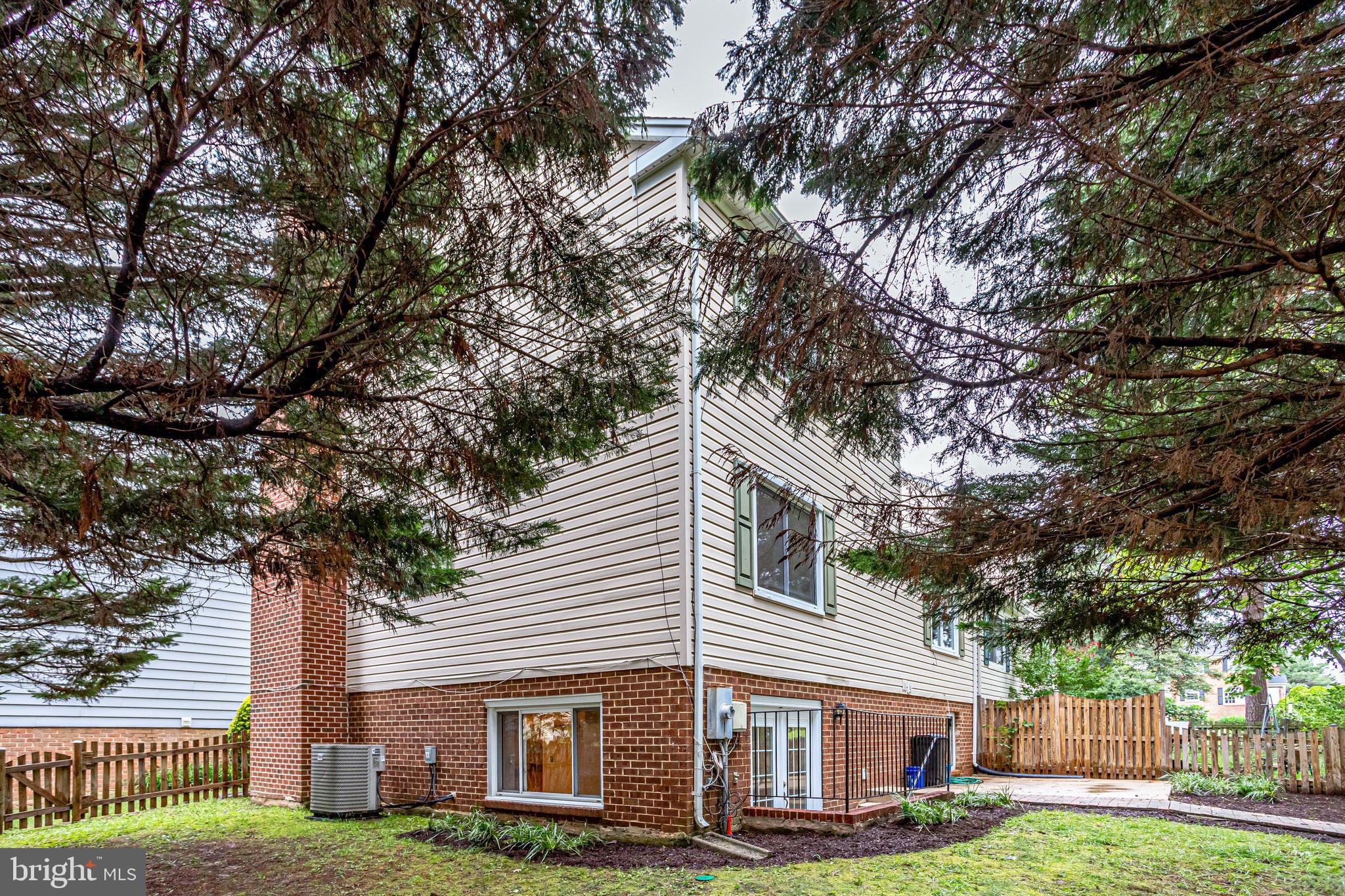 COURTS OF CHANDON - Residential