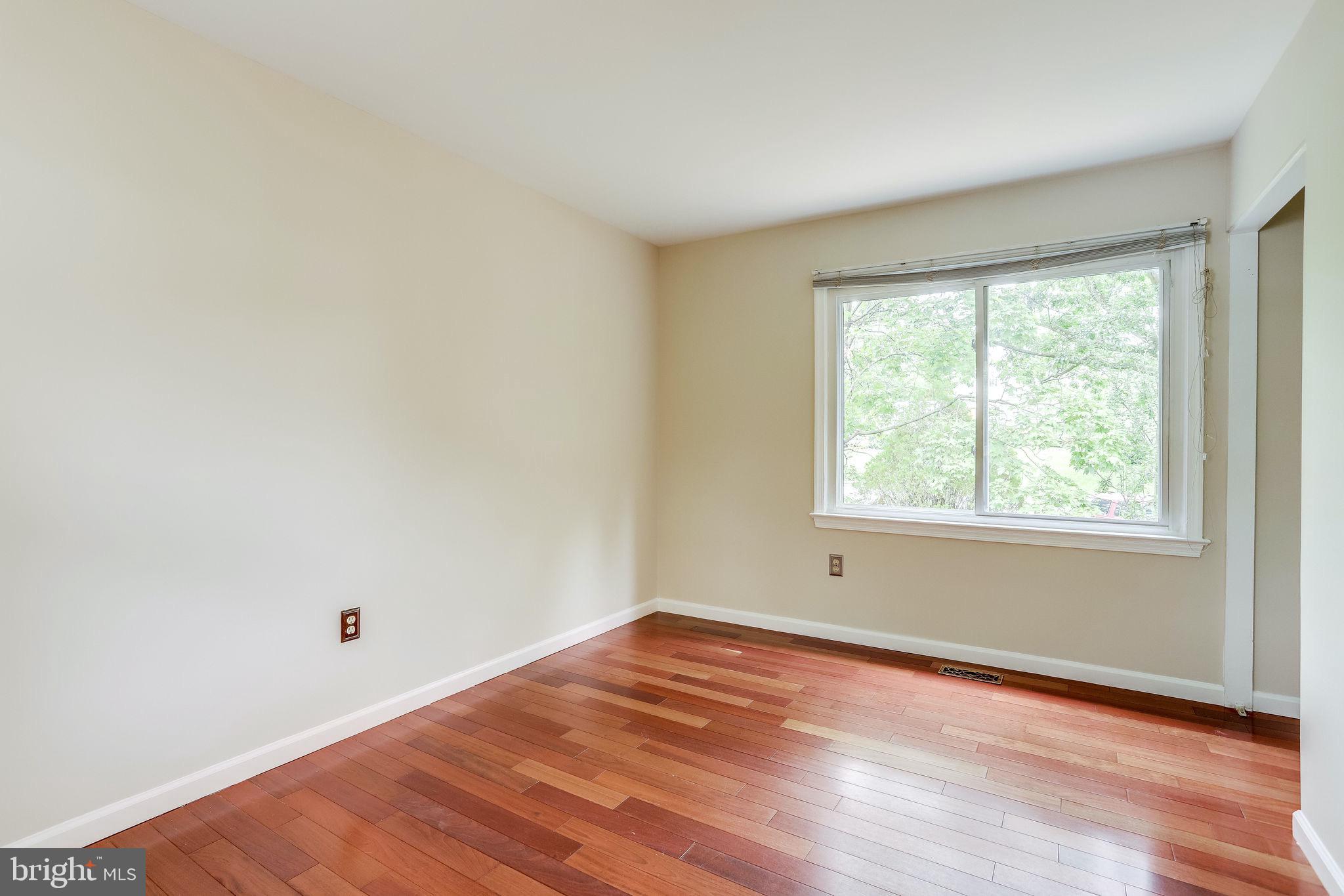 COURTS OF CHANDON - Residential