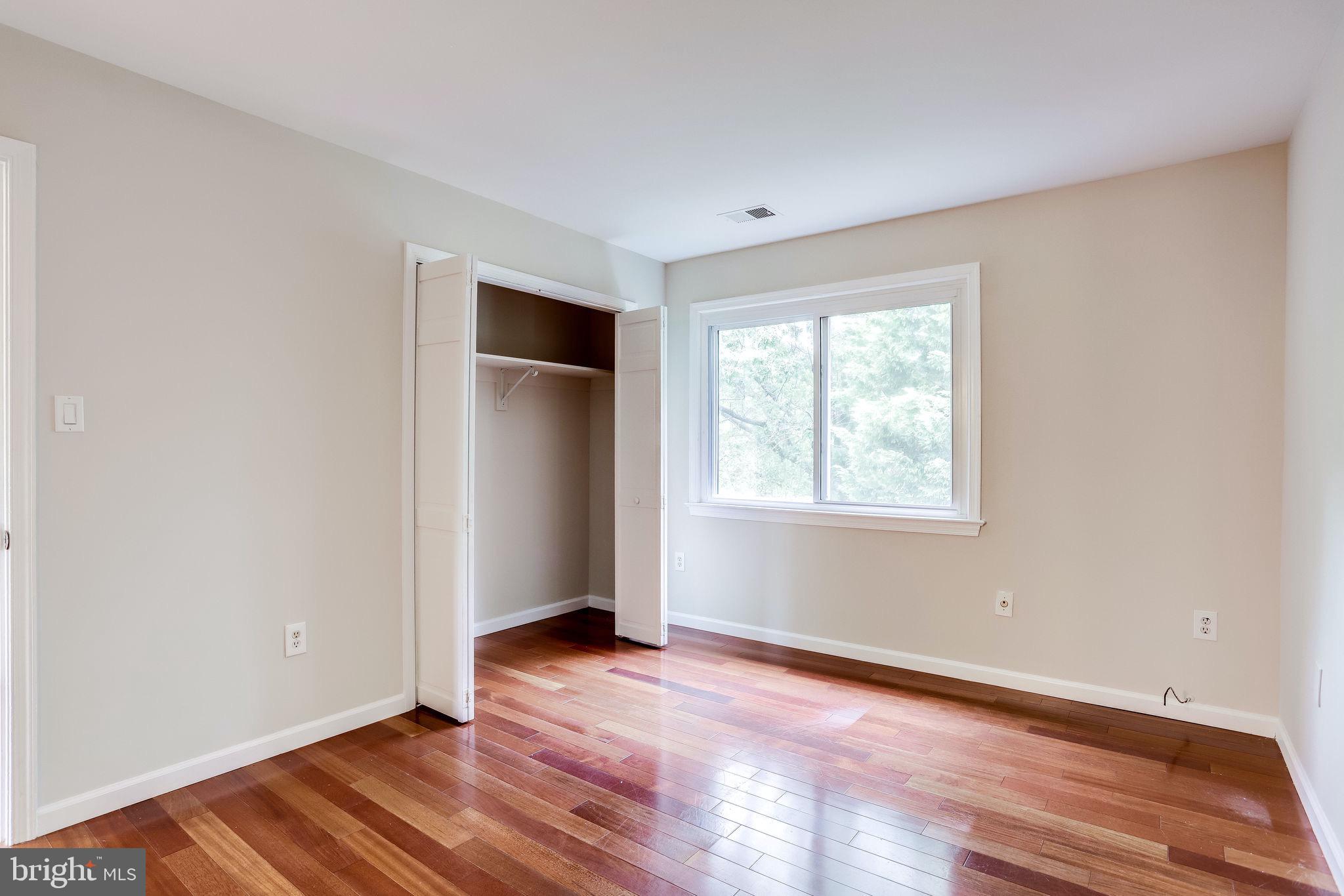 COURTS OF CHANDON - Residential