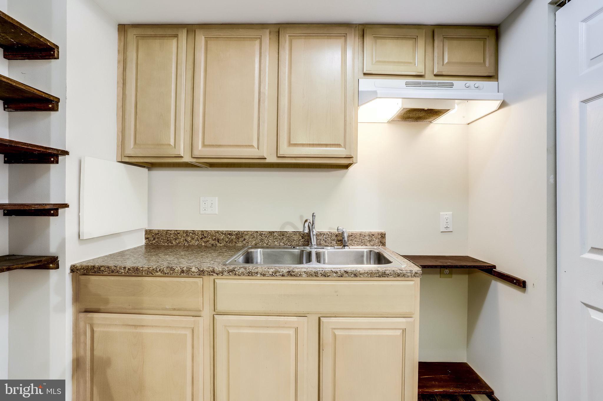 COURTS OF CHANDON - Residential