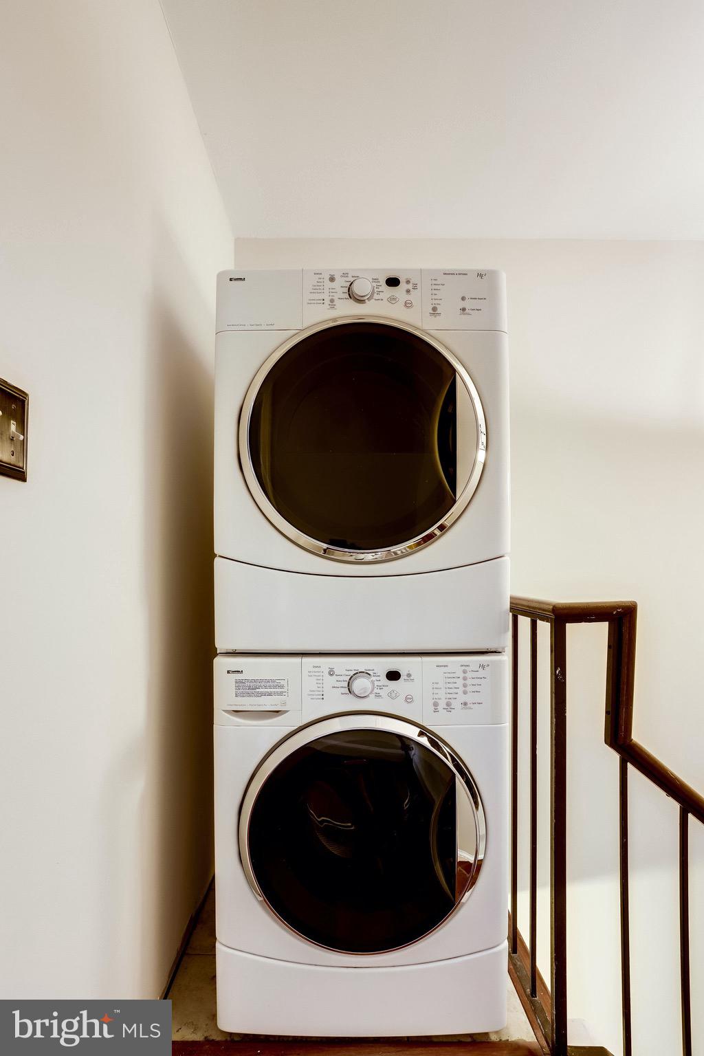 COURTS OF CHANDON - Residential