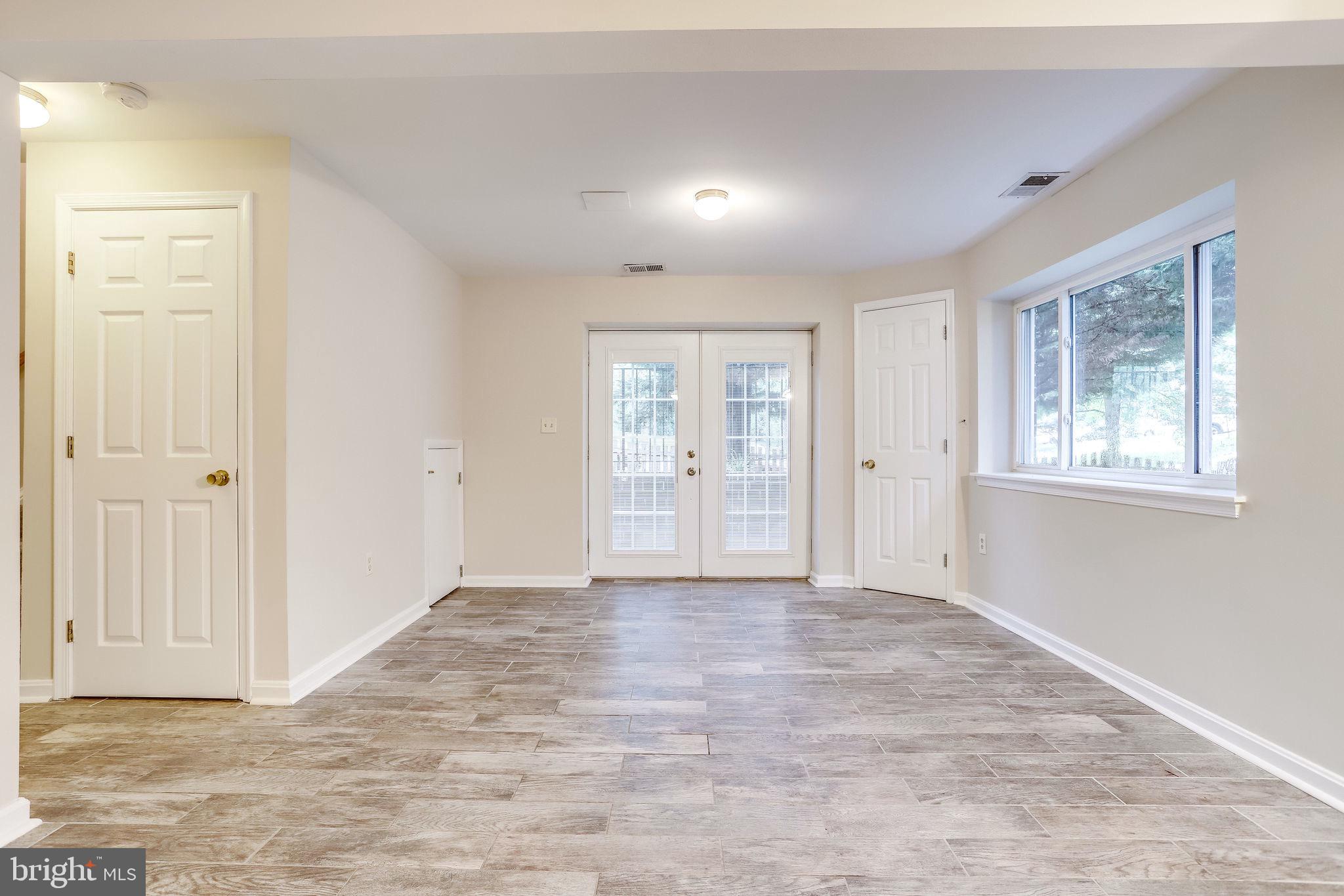 COURTS OF CHANDON - Residential