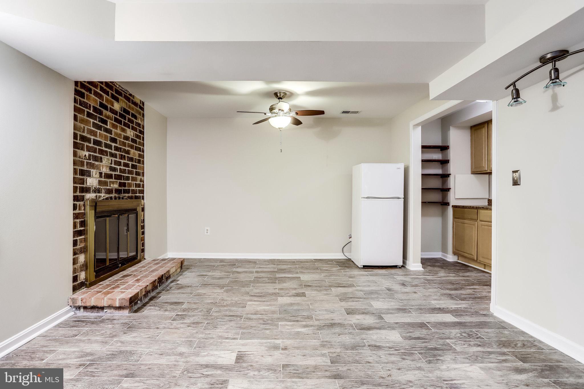 COURTS OF CHANDON - Residential