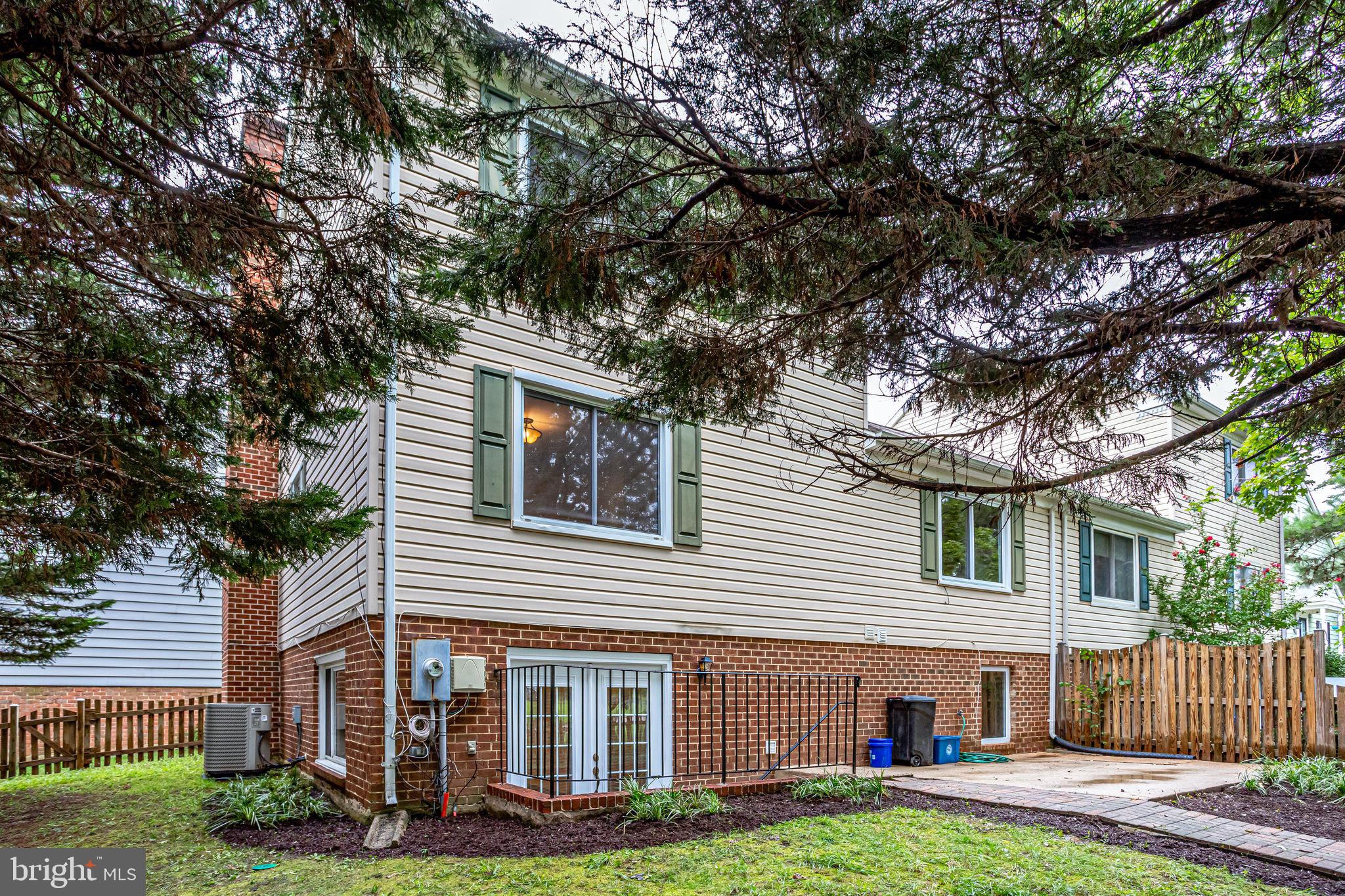 COURTS OF CHANDON - Residential