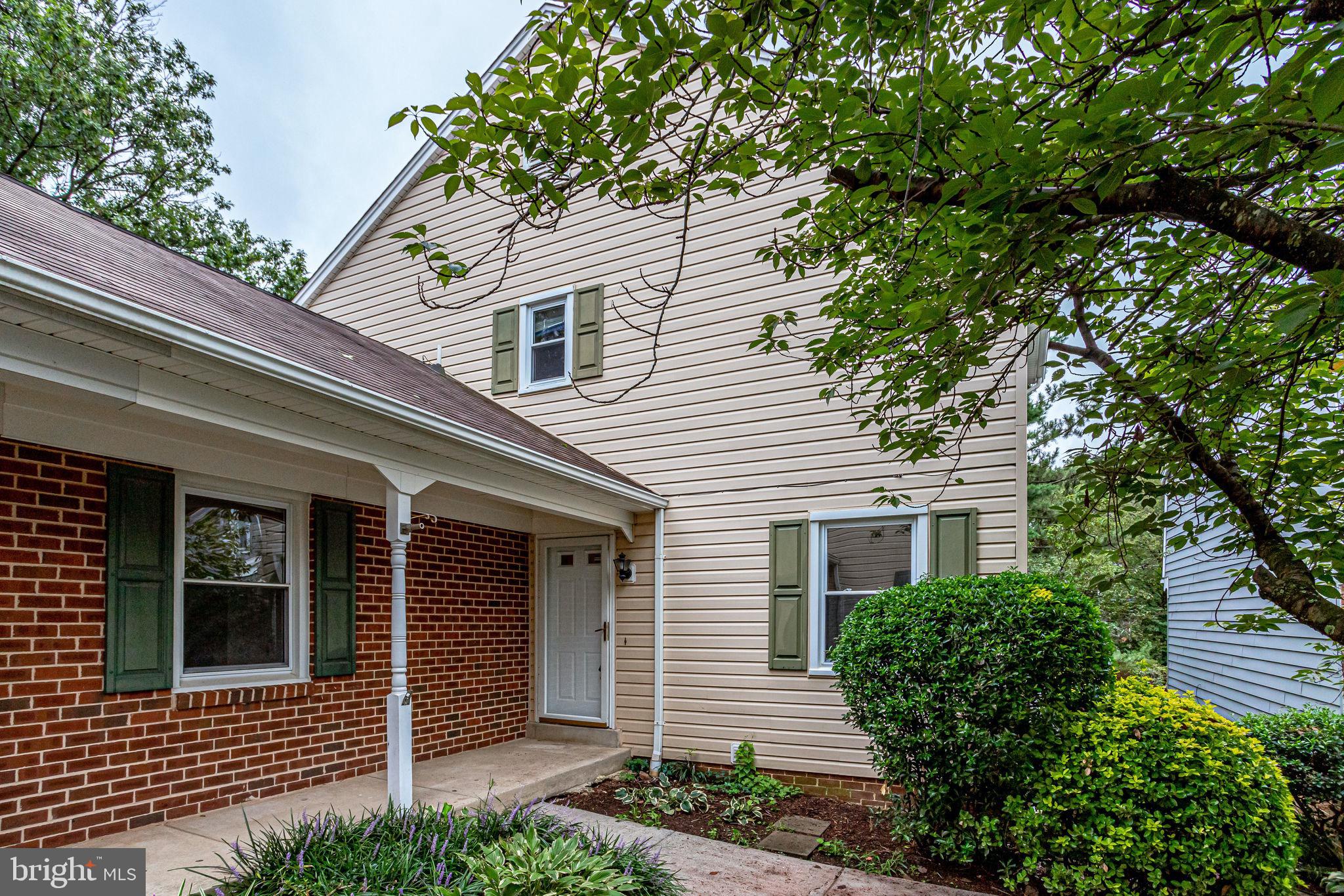 COURTS OF CHANDON - Residential