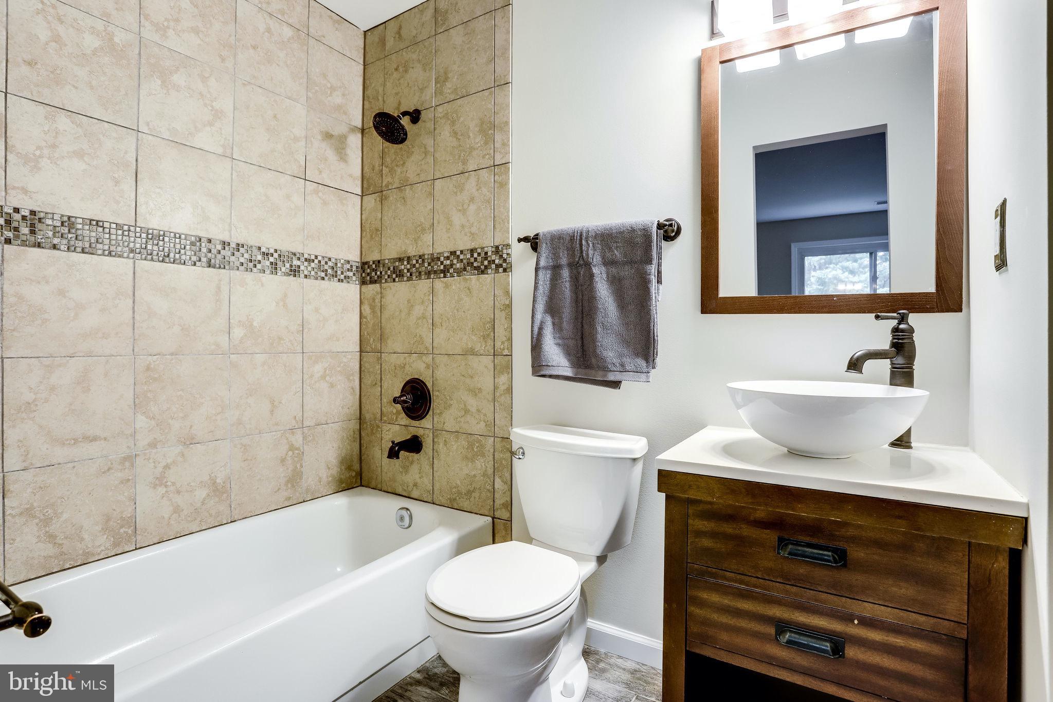 COURTS OF CHANDON - Residential