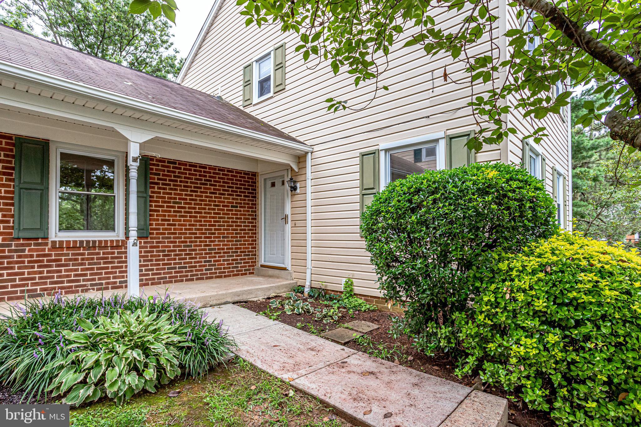 COURTS OF CHANDON - Residential