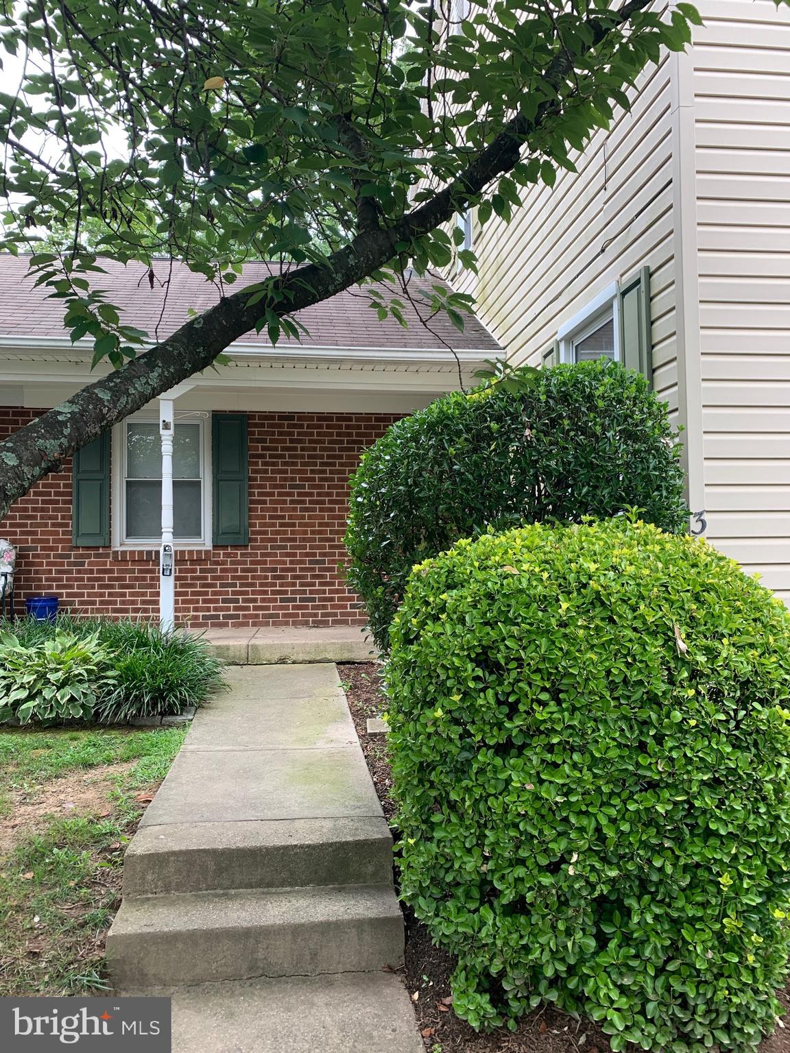 COURTS OF CHANDON - Residential