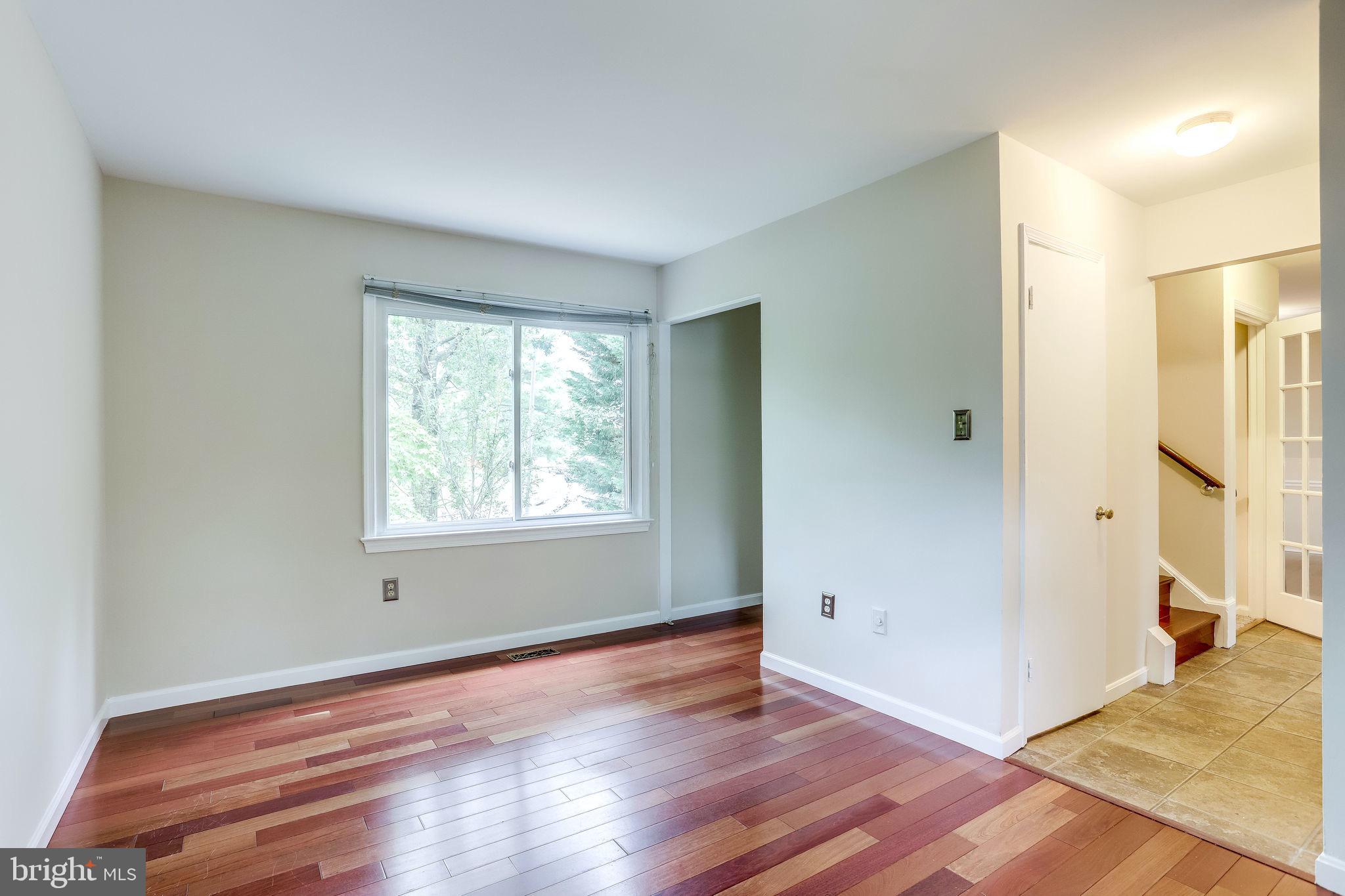 COURTS OF CHANDON - Residential