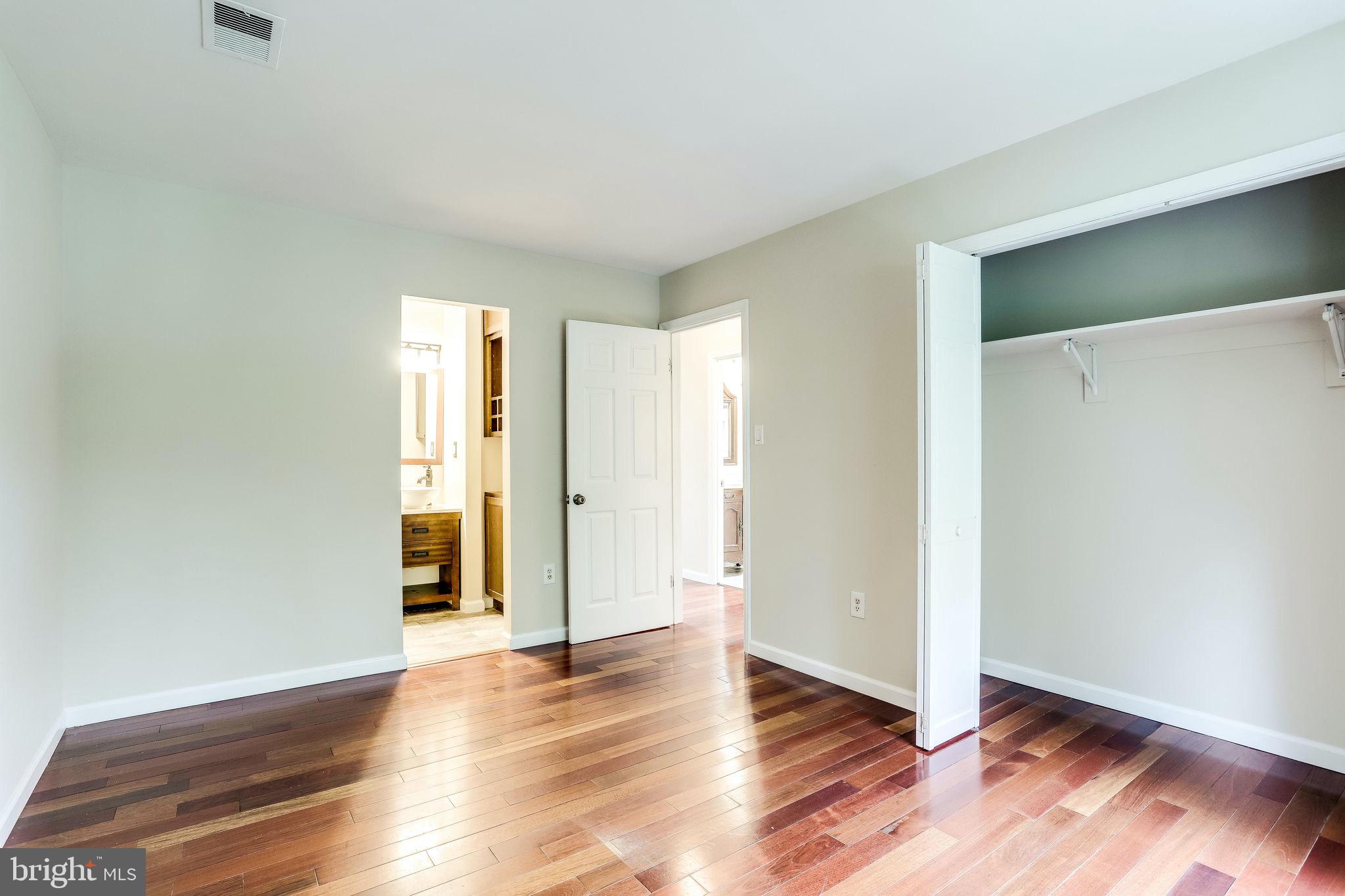 COURTS OF CHANDON - Residential