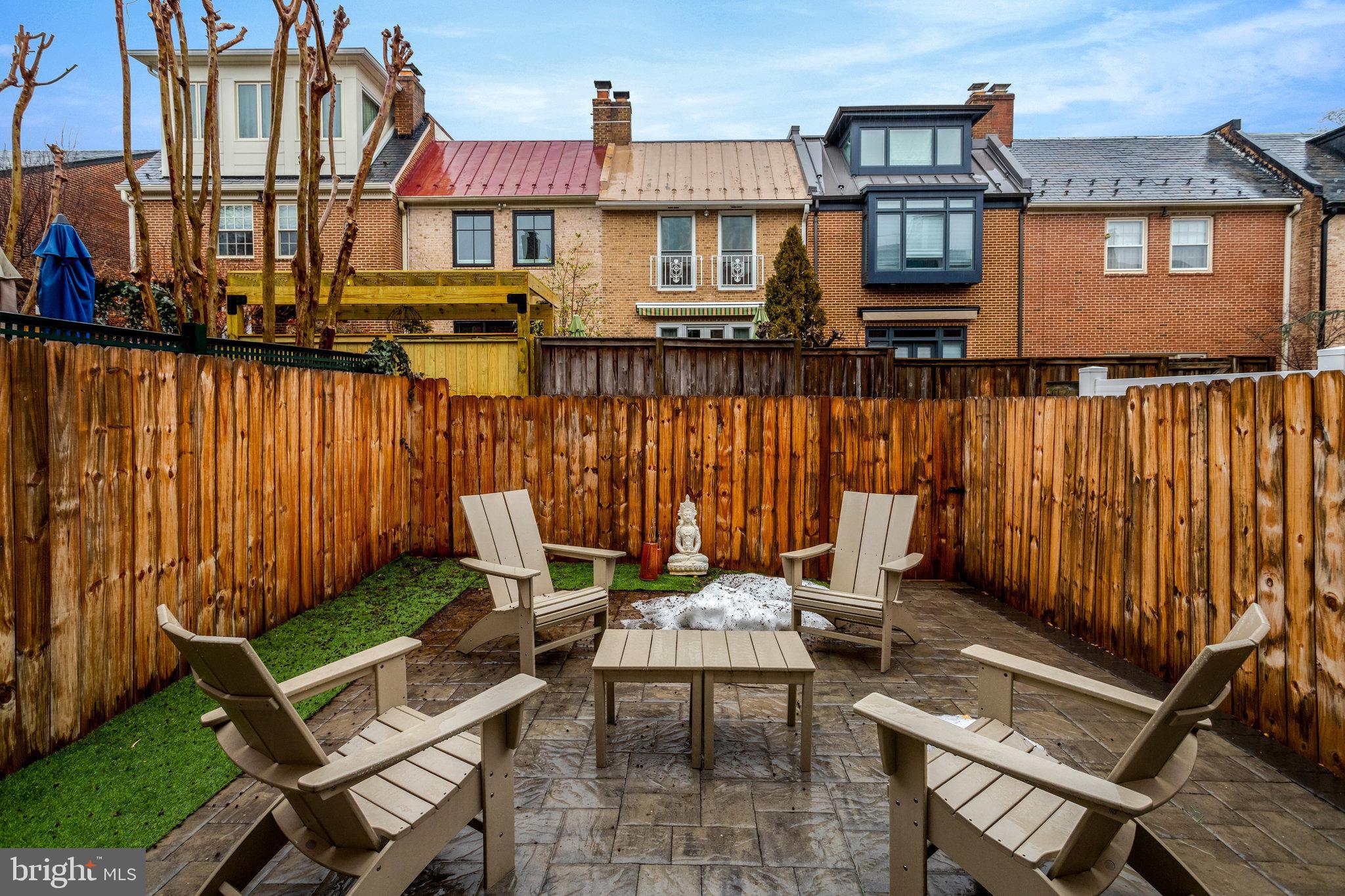 BRANDT TOWNHOUSE - Residential Lease