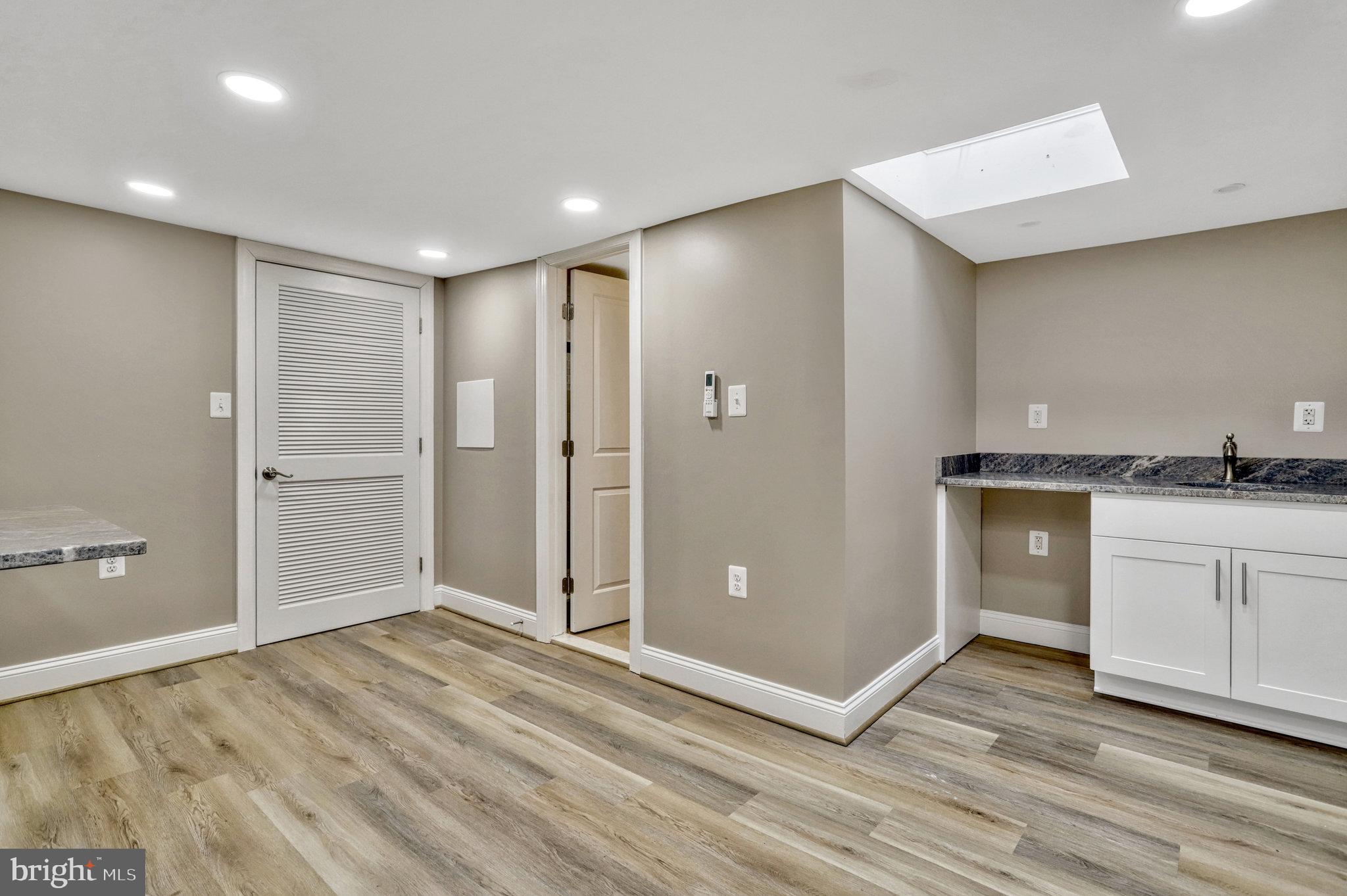 BRANDT TOWNHOUSE - Residential Lease