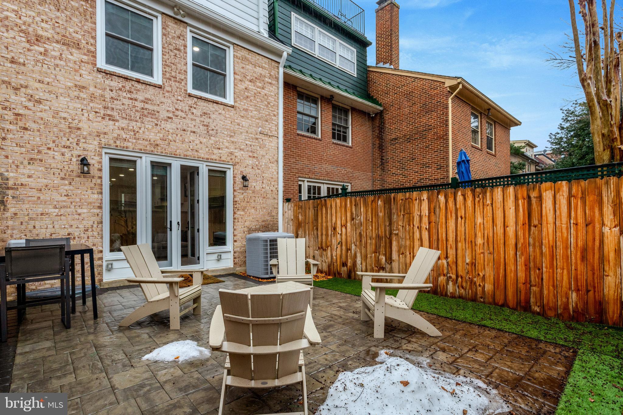 BRANDT TOWNHOUSE - Residential Lease