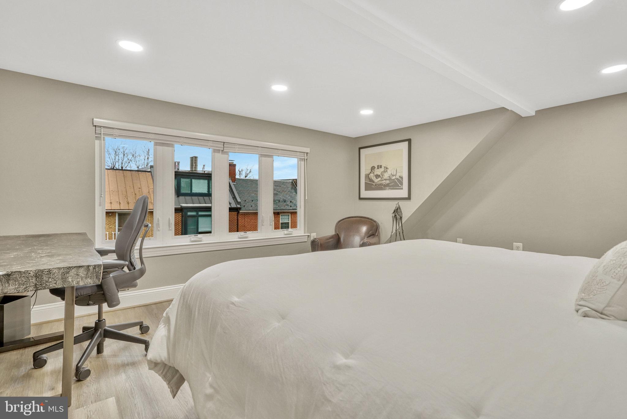 BRANDT TOWNHOUSE - Residential Lease