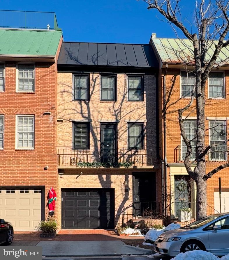 BRANDT TOWNHOUSE - Residential Lease