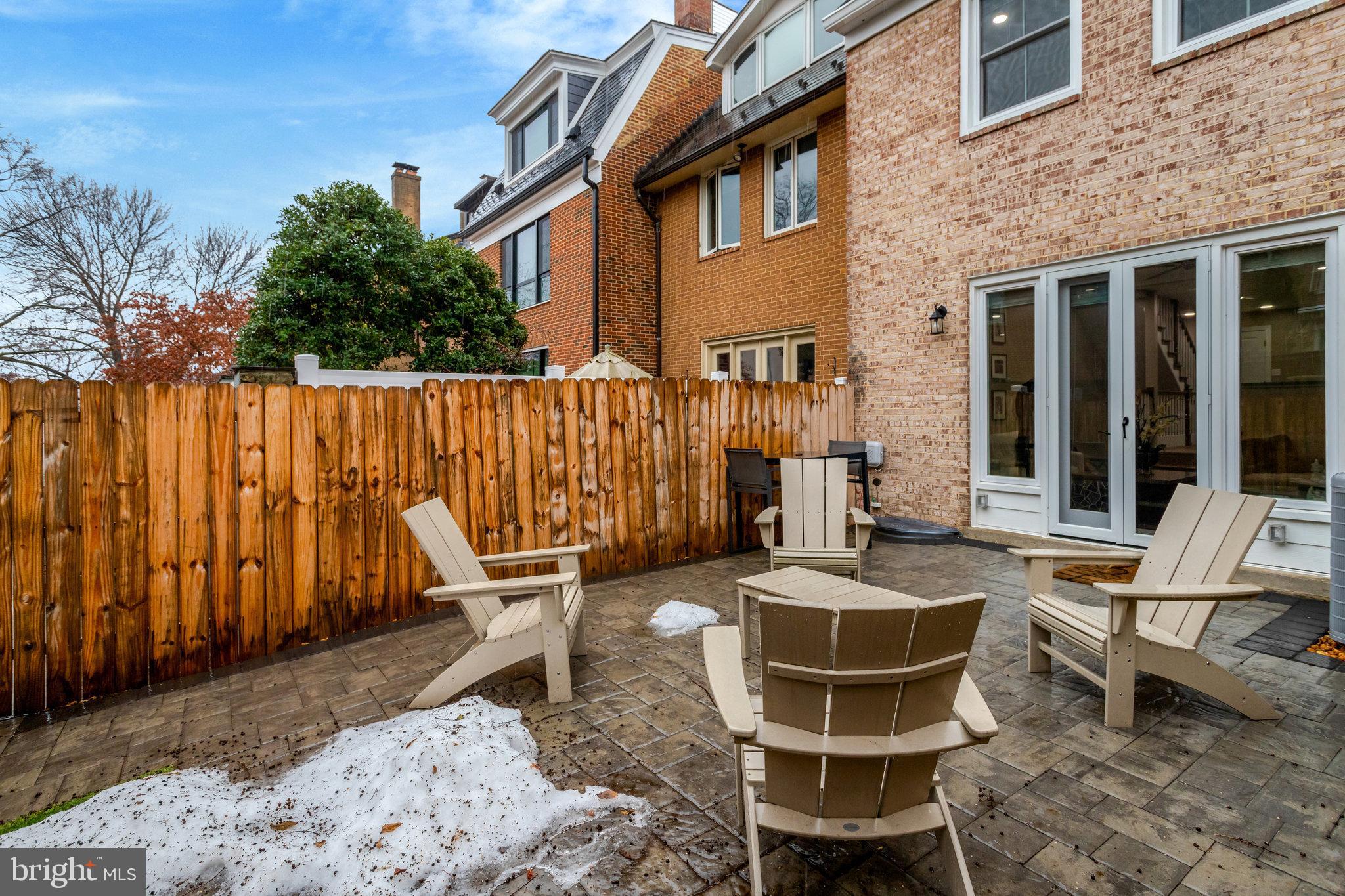 BRANDT TOWNHOUSE - Residential Lease